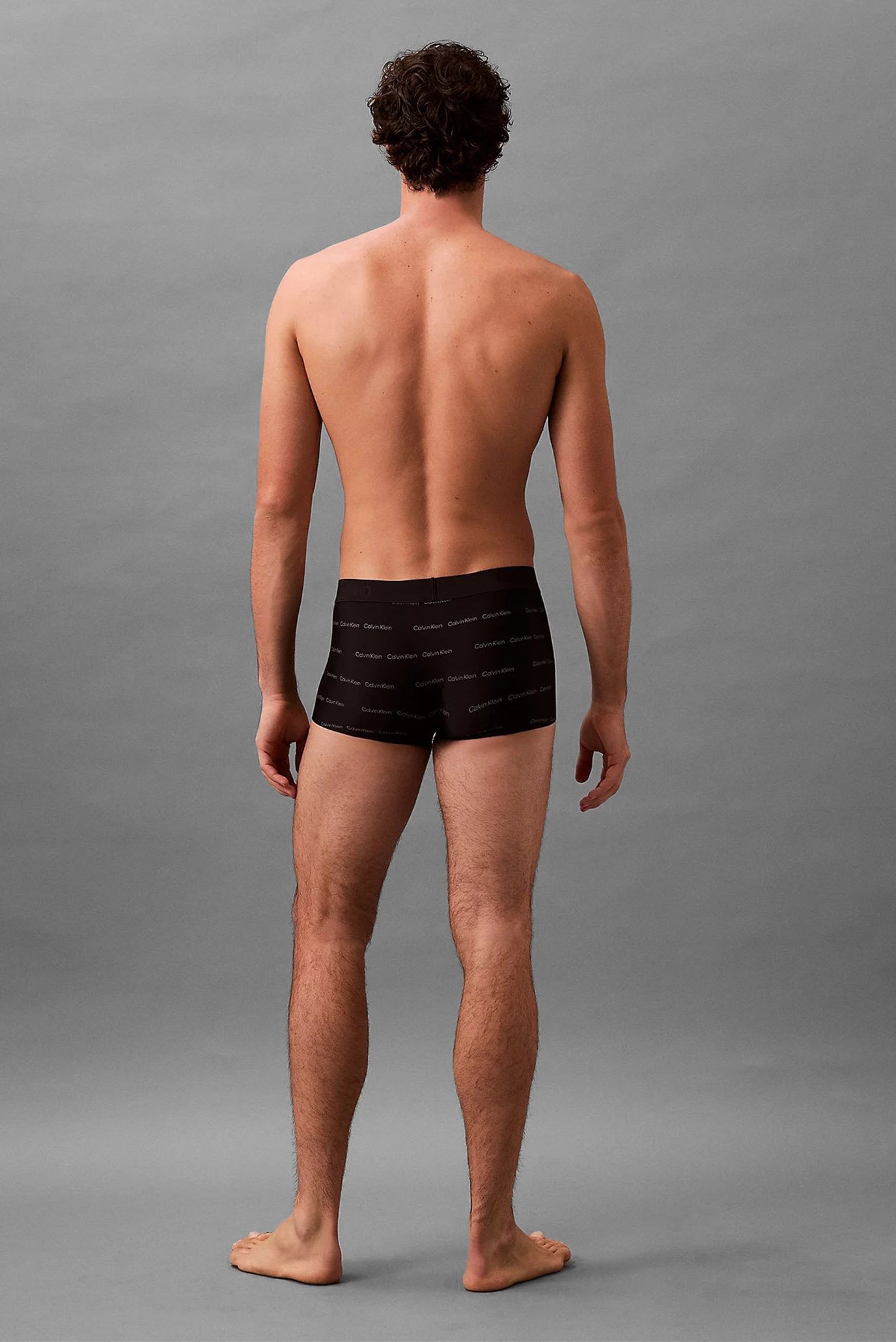 Мужские черные боксеры с узором LOW RISE TRUNKCalvin Klein Мужские черные боксеры с узором LOW RISE TRUNK 4