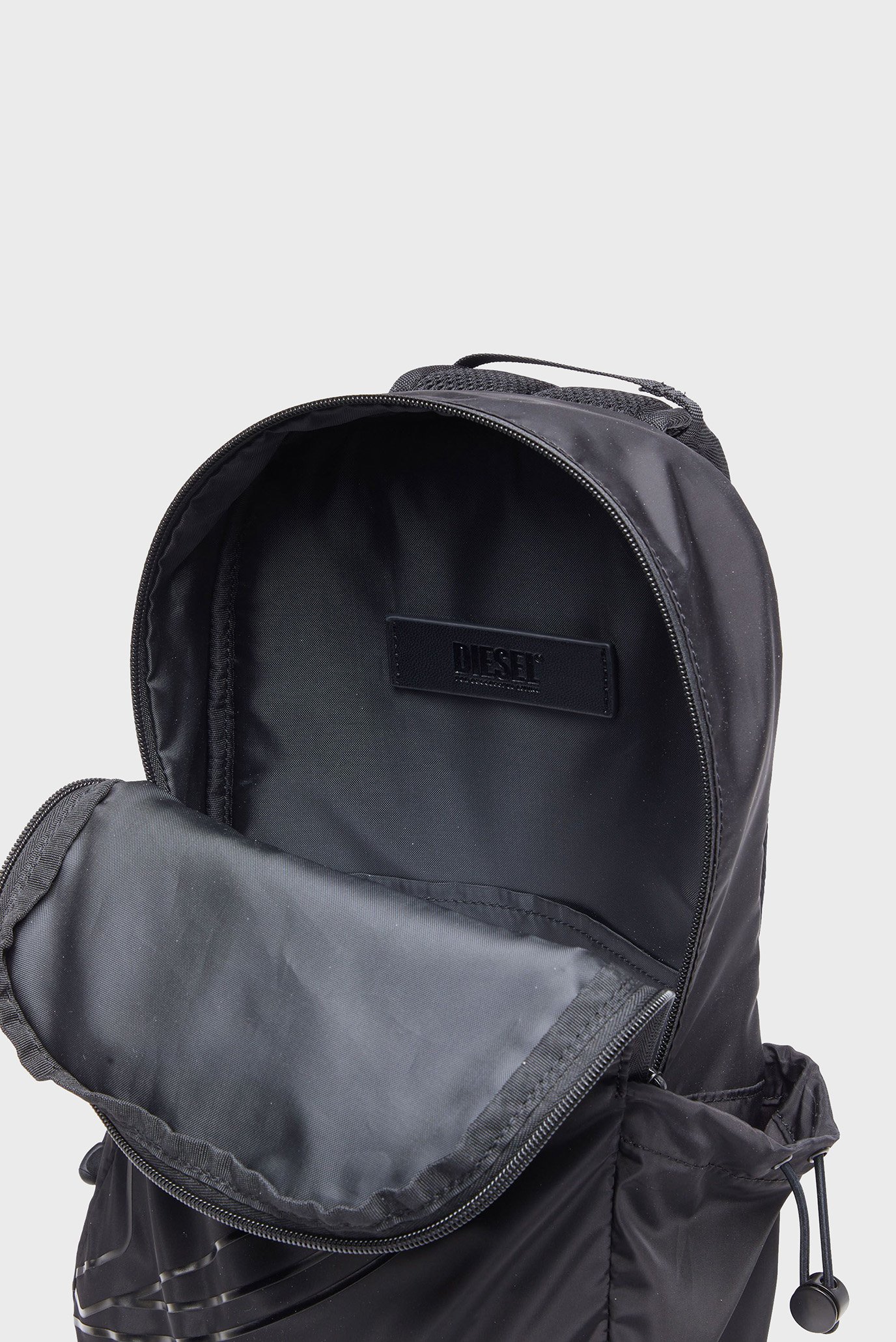 Мужская черная сумка DRAPE SLING BAG BACKPACKDiesel Мужская черная сумка DRAPE SLING BAG BACKPACK 4