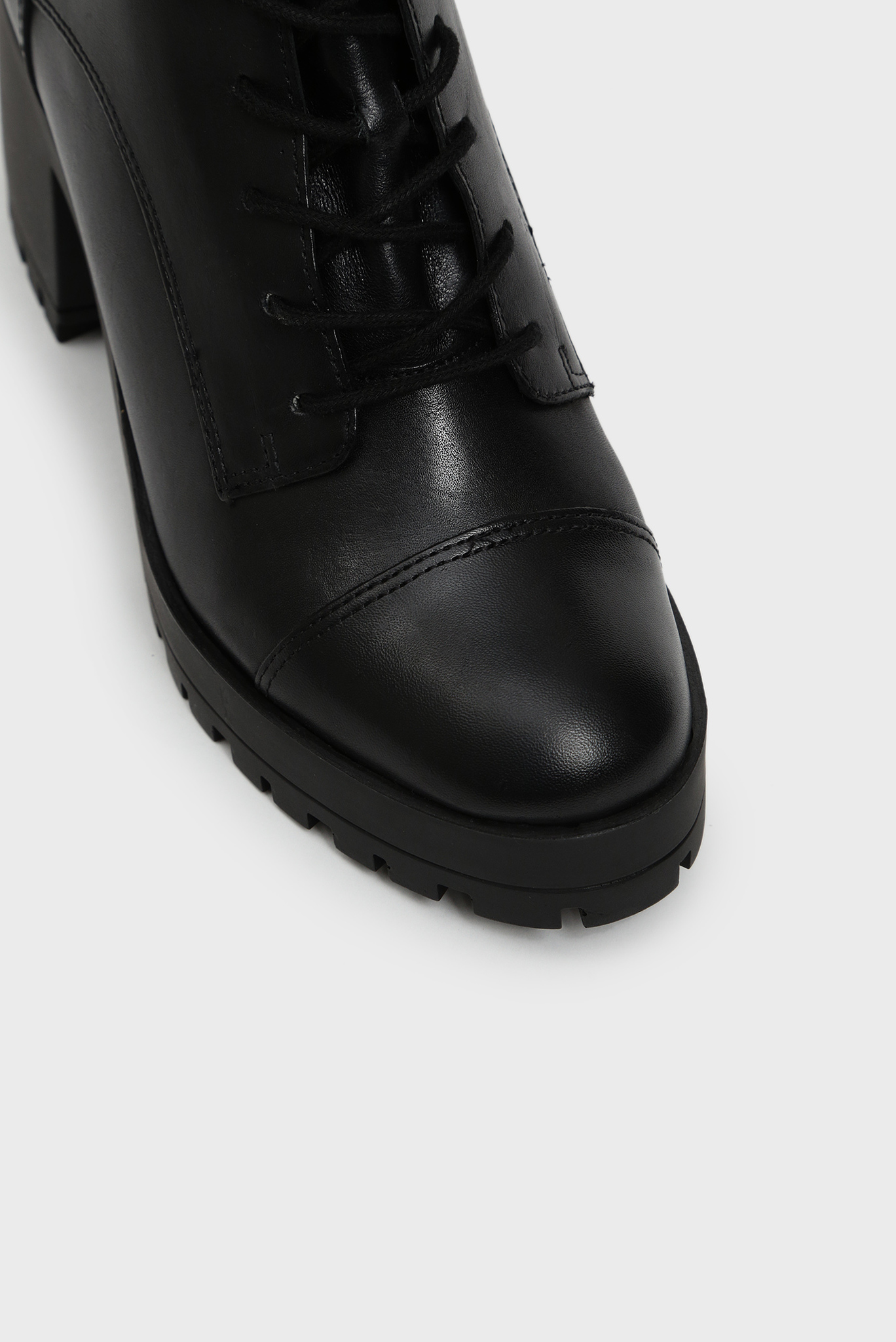 Женские черные кожаные ботильоны 5