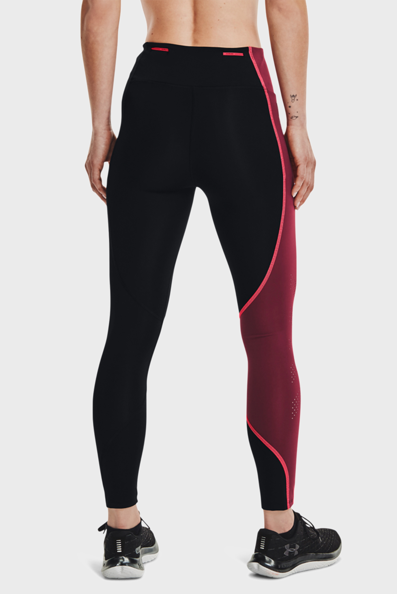 Женские черные тайтсы UA Run Anywhere Ankle Tight 10