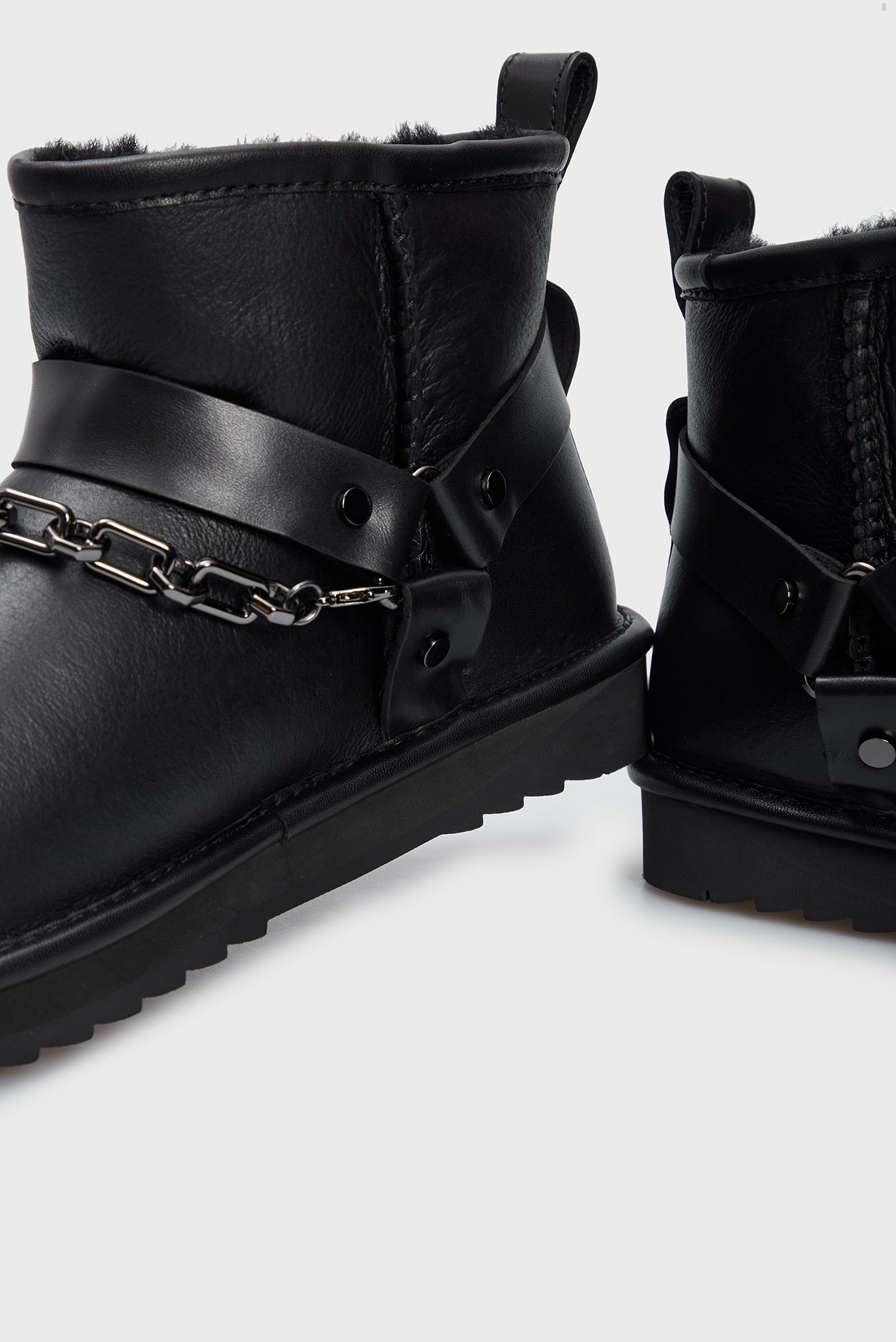 Женские черные кожаные угги Ata 7