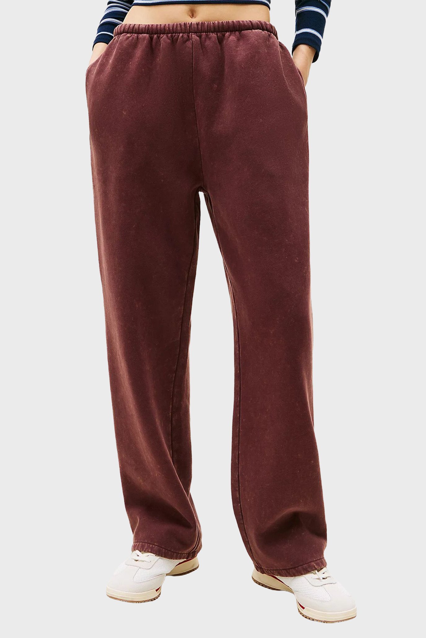 Штаны спортивные TJW SCRIPT WASHED WIDE SWEATPANT 1