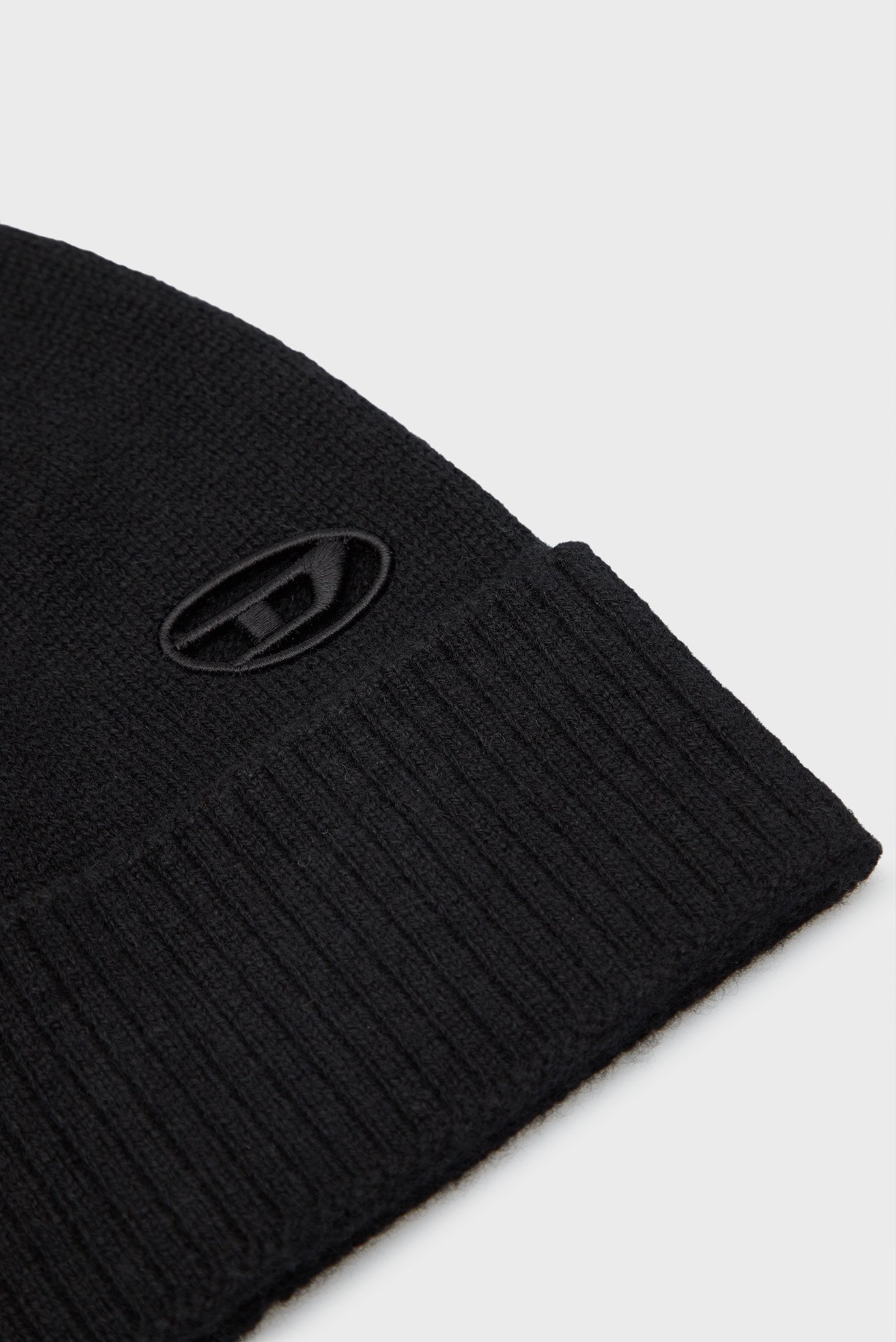 Черная шерстяная шапка K-REV BERRETTO 3