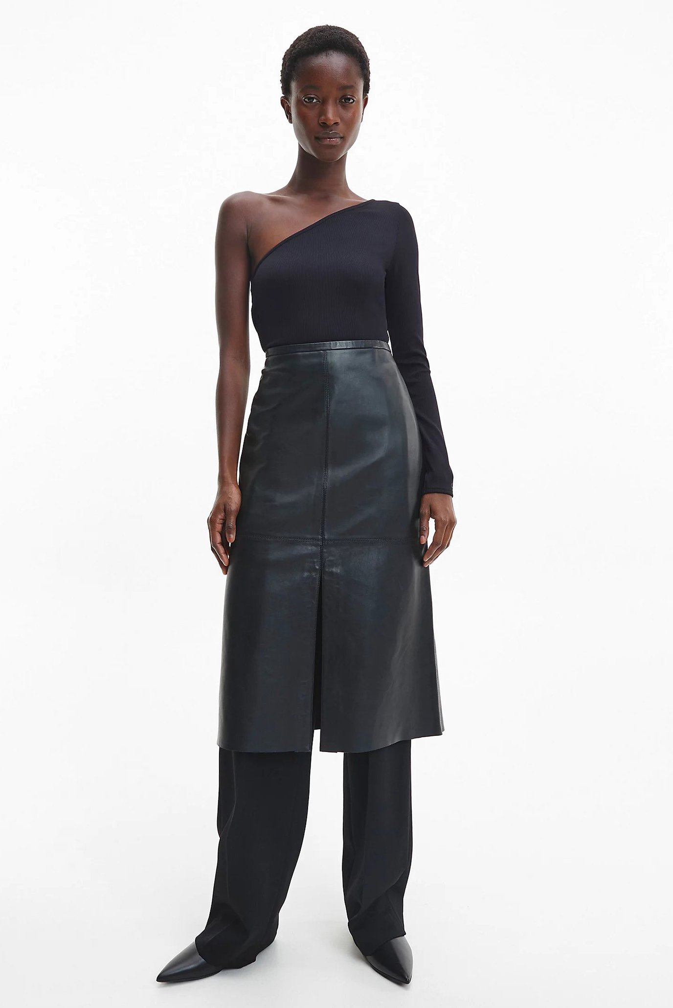 Женский черный топ Q-NOVA ONE SHOULDER 2