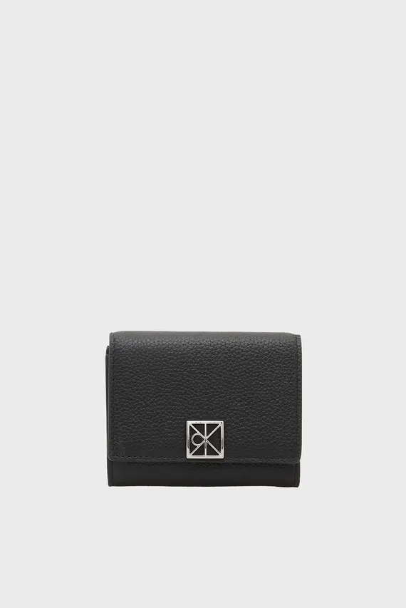 Кошелек EMBLEM HW PEBBLE TRIFOLD W ZIP Calvin Klein
