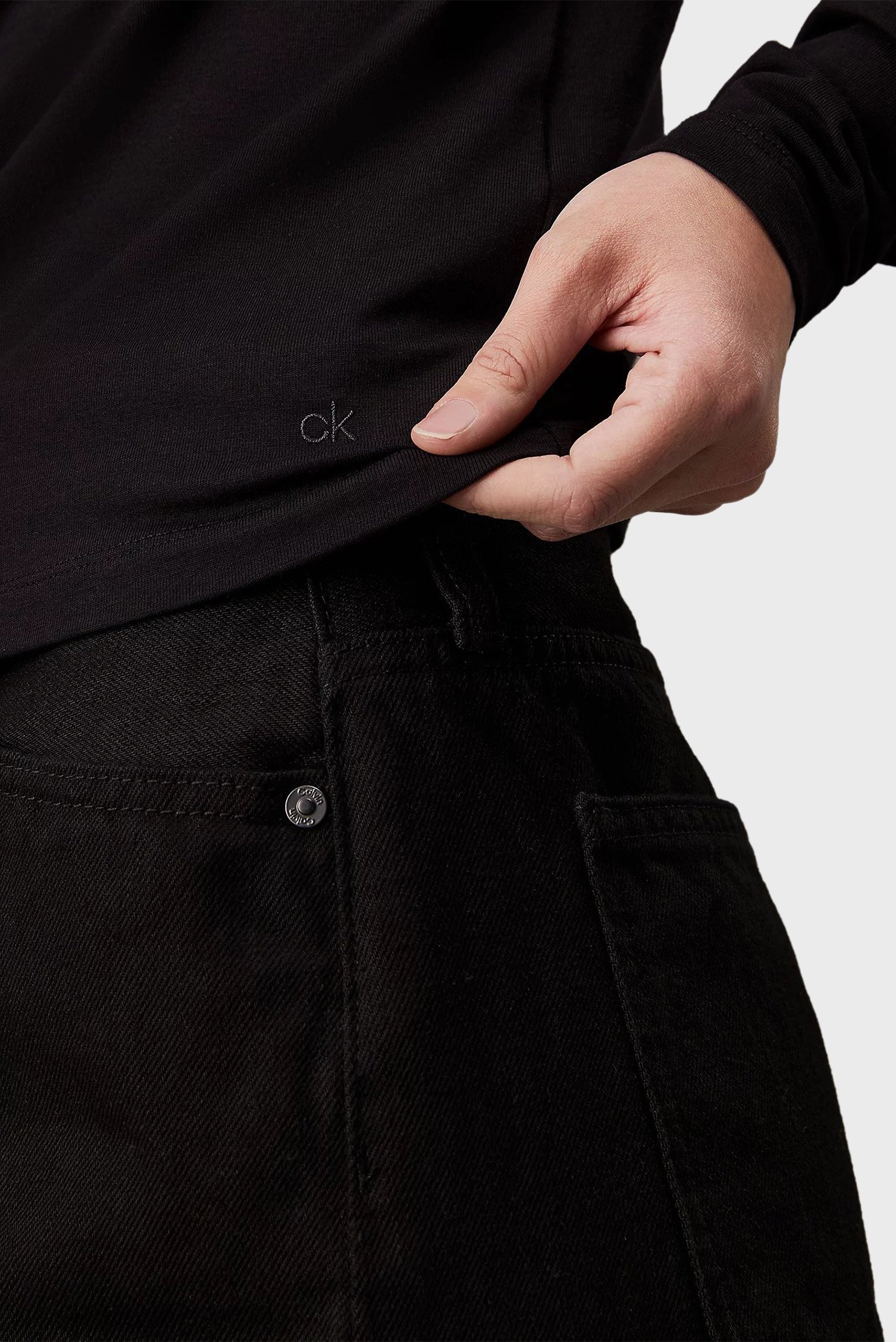 Женский черный лонгслив MODAL STRETCH SLIM C-NECK TOP LS 4