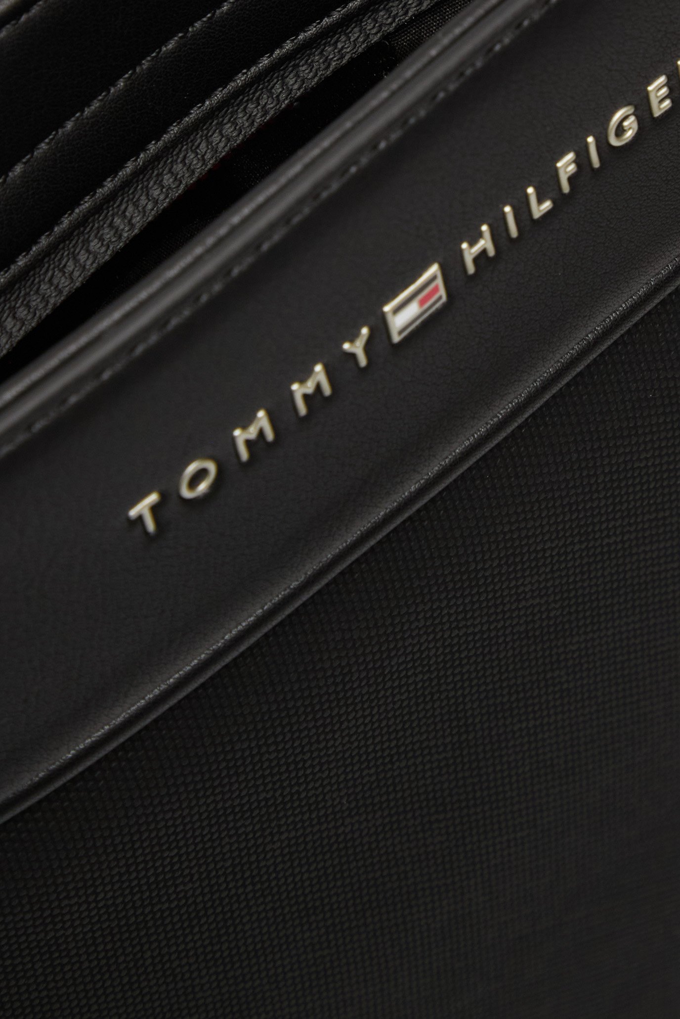 Сумка TH FOUNDATION MINI CROSSOVERTommy Hilfiger Сумка TH FOUNDATION MINI CROSSOVER 5
