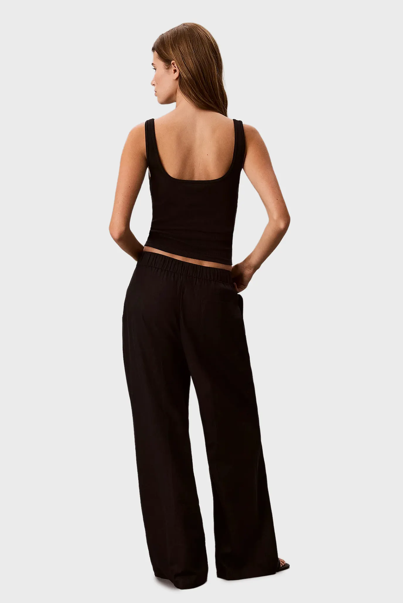 Майка MONOLOGO SCOOP NK RIB TANK TOP 4