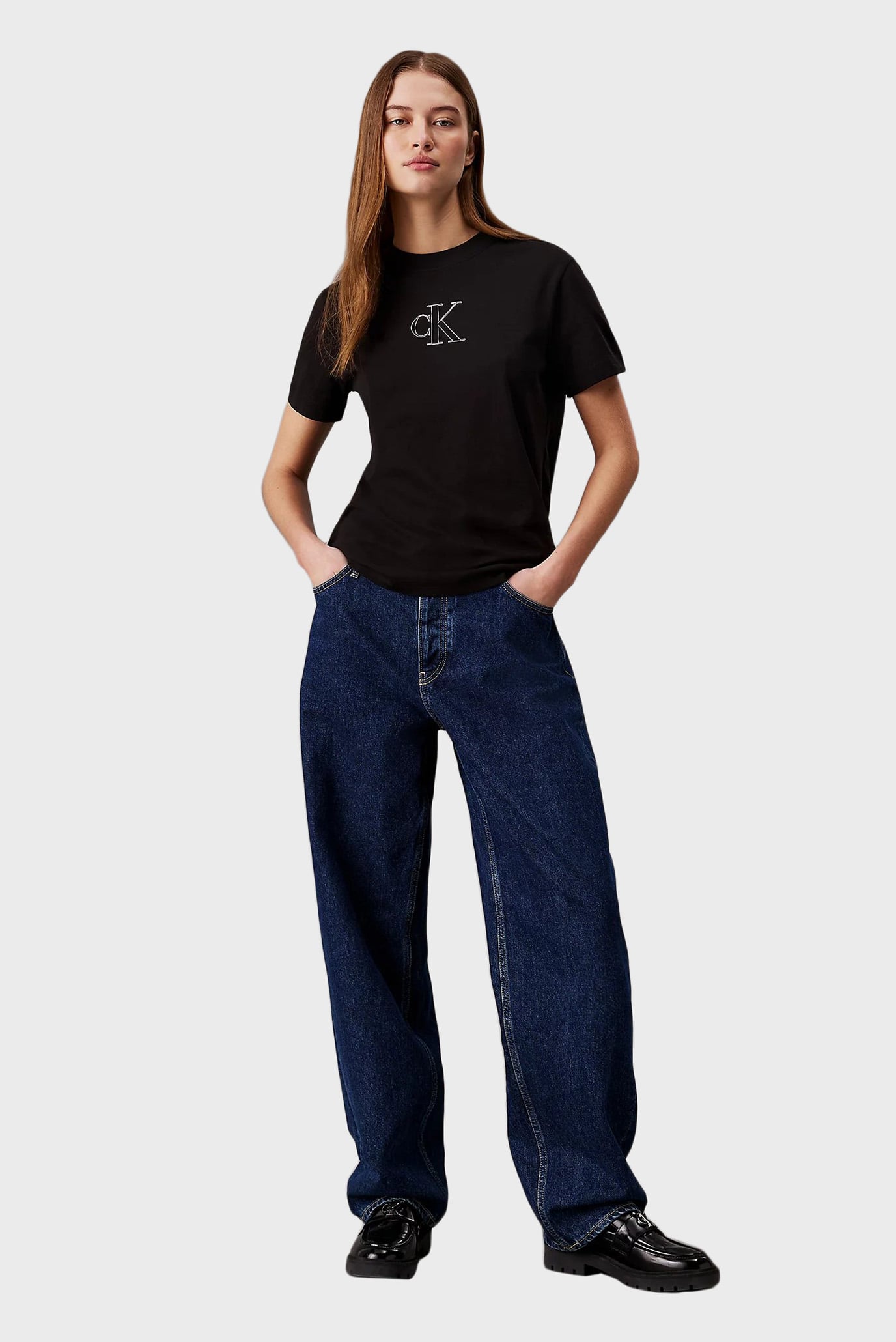 Женская черная футболка OUTLINED CK REGULAR TEE 3