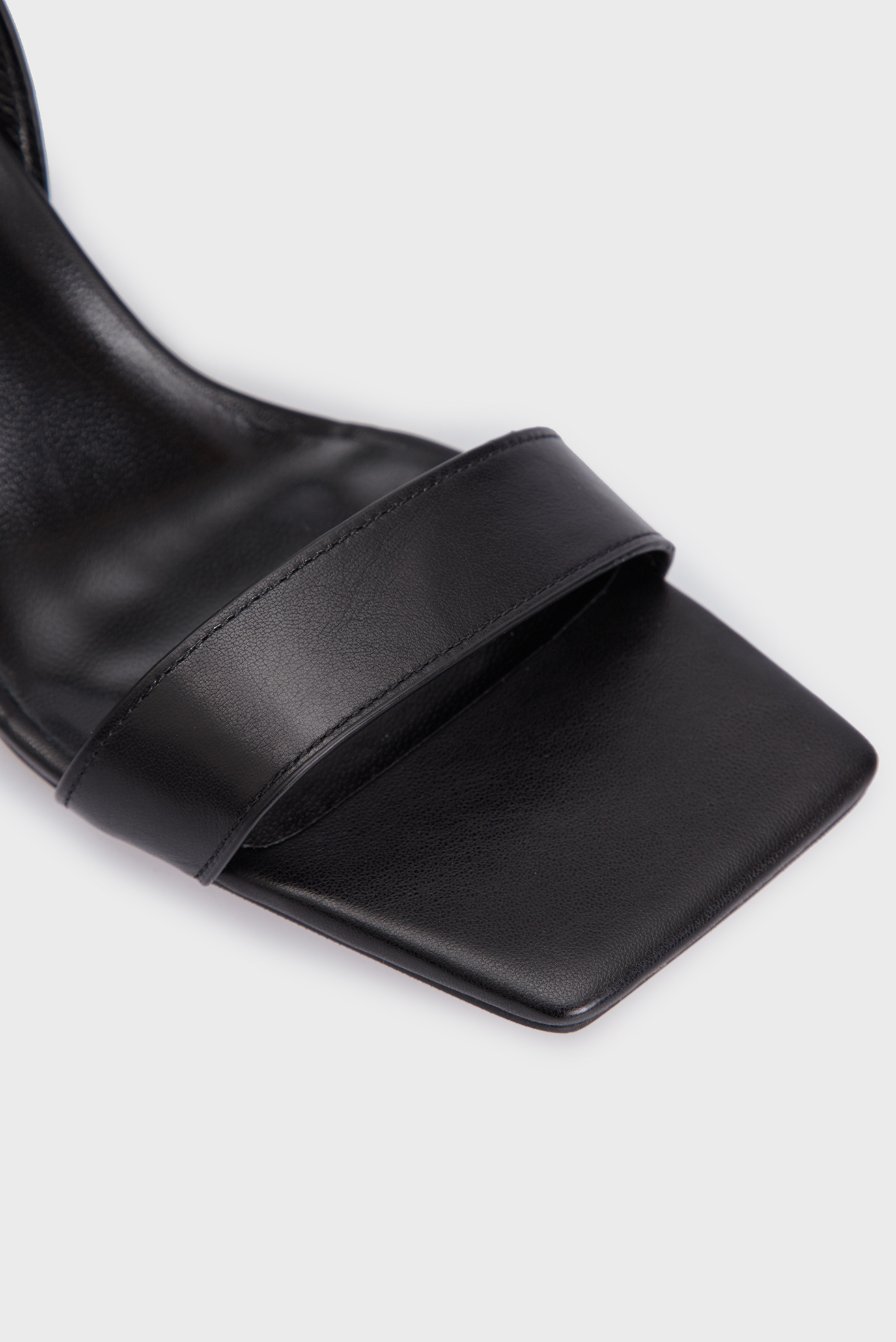 Женские черные кожаные босоножки GwendolynPRPY Женские черные кожаные босоножки Gwendolyn 7