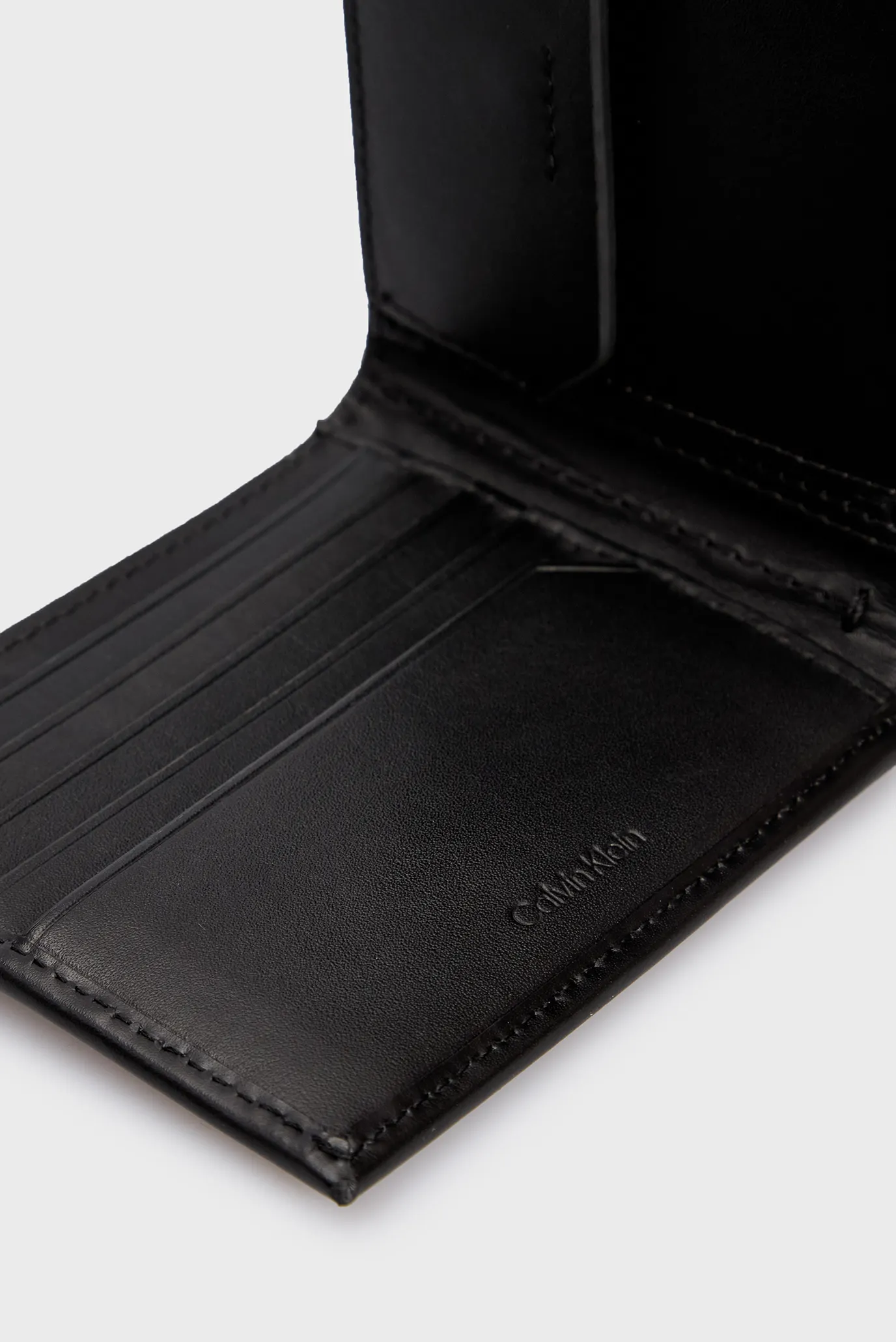 Мужской черный кожаный кошелек CK SMOOTH BIFOLD 5CC W COIN 5