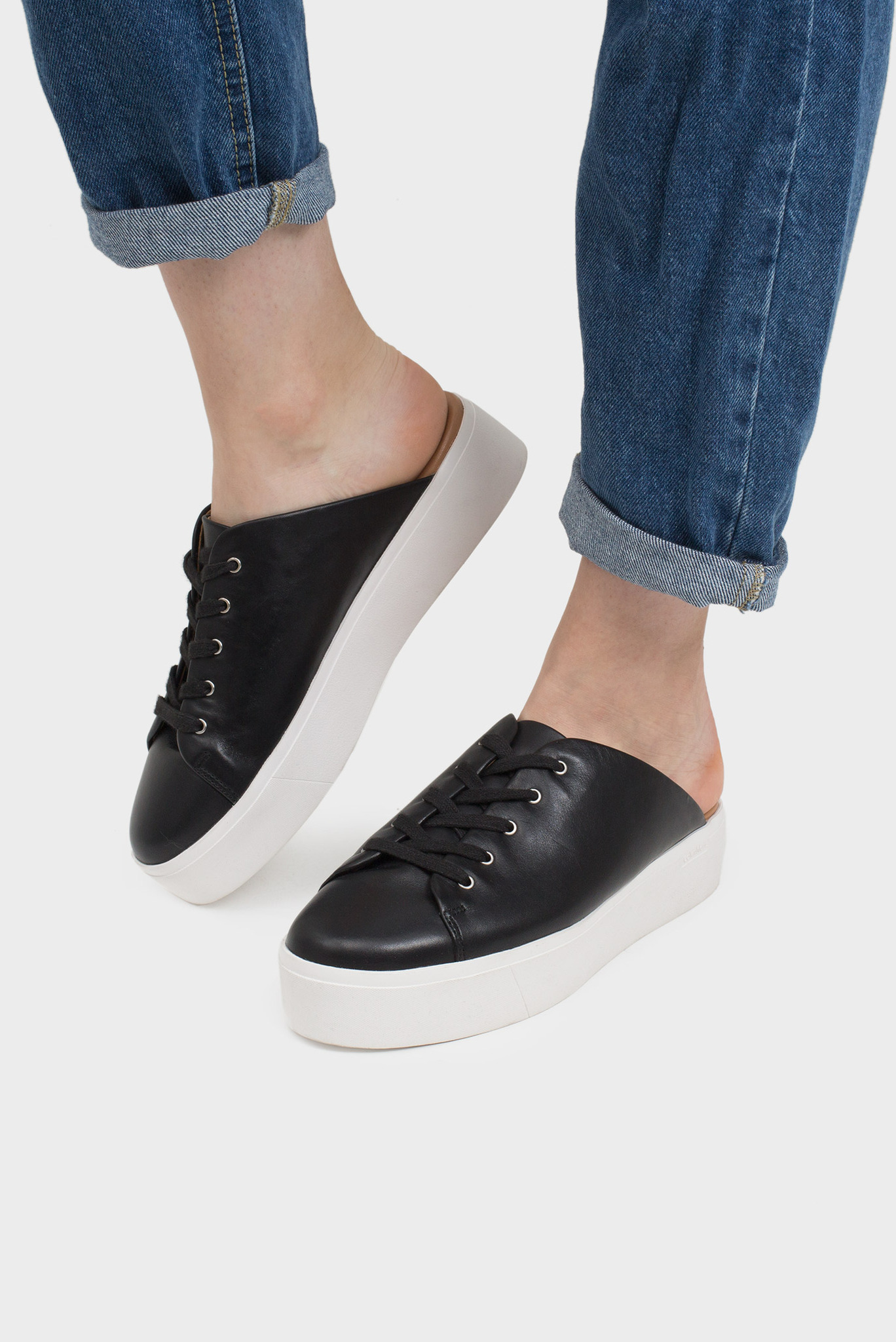 Женские черные кожаные мюли на платформе 5