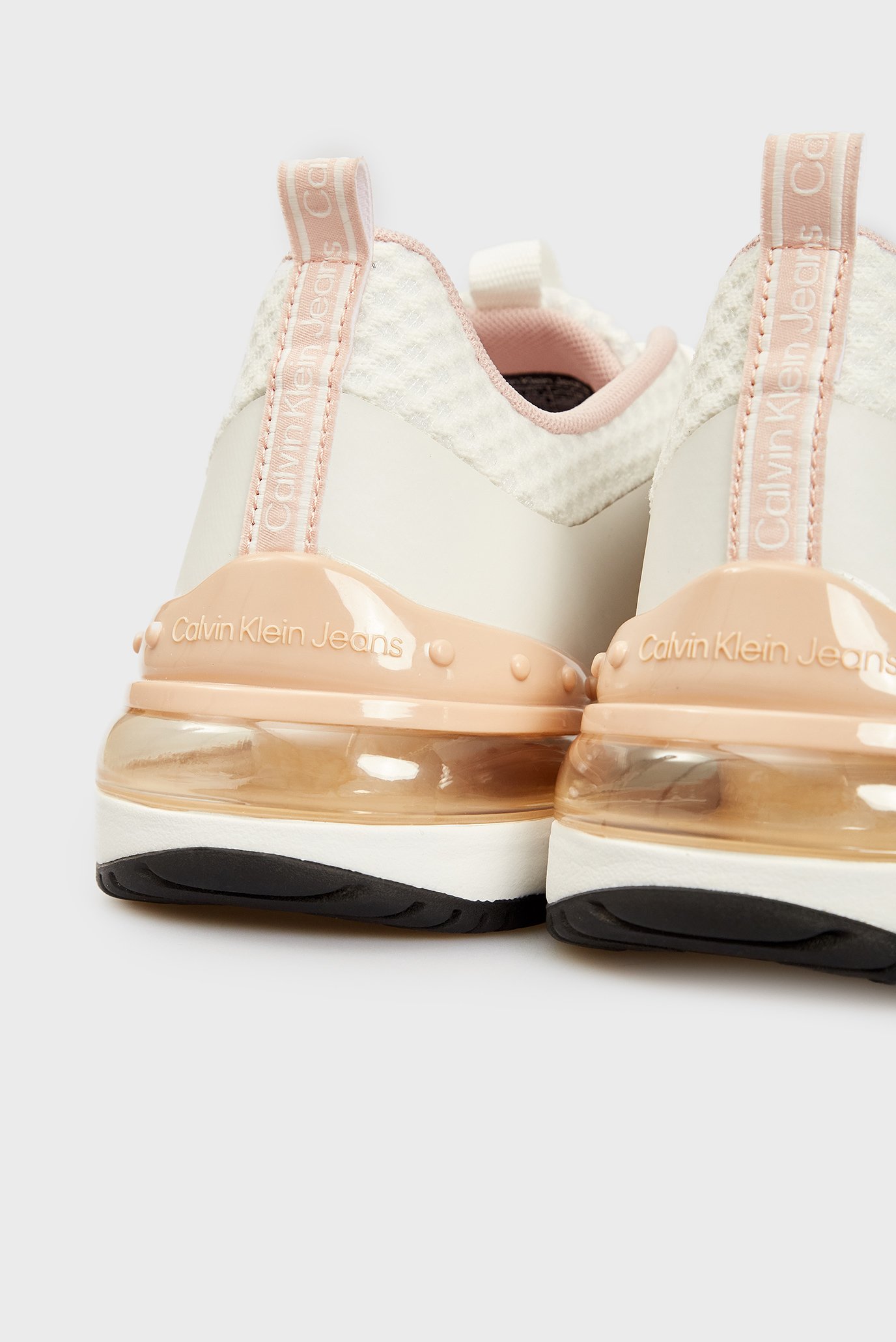 Женские белые кроссовки NEW SPORTY RUNNER COMFAIR 3 8