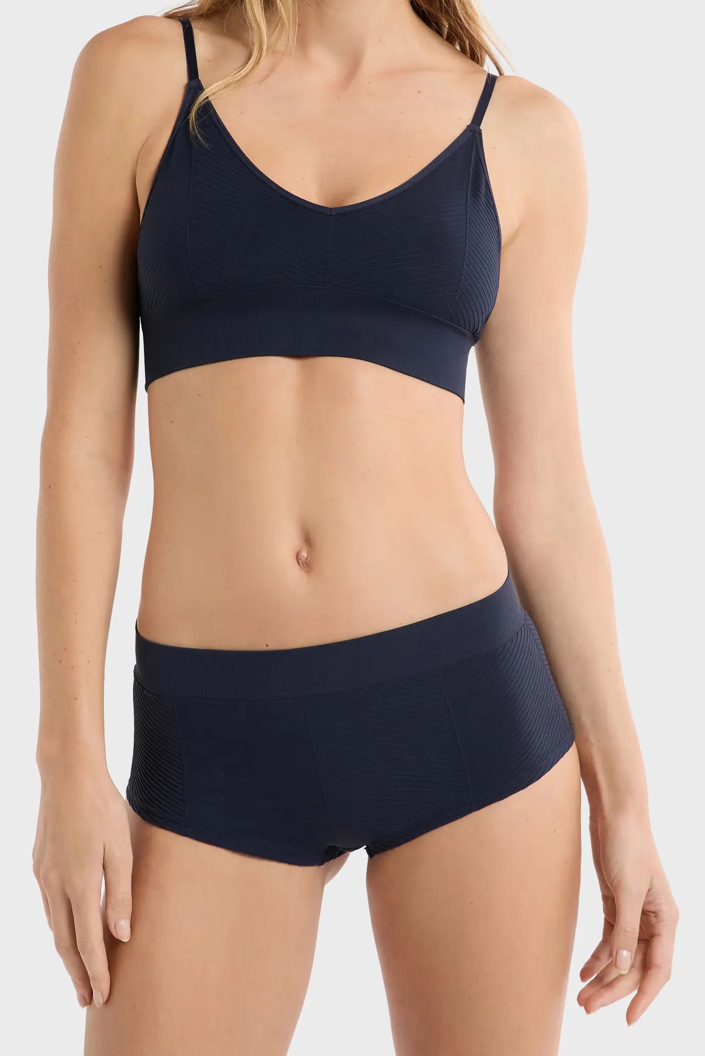 Трусы/EFFORTLESS - SHORTY 1