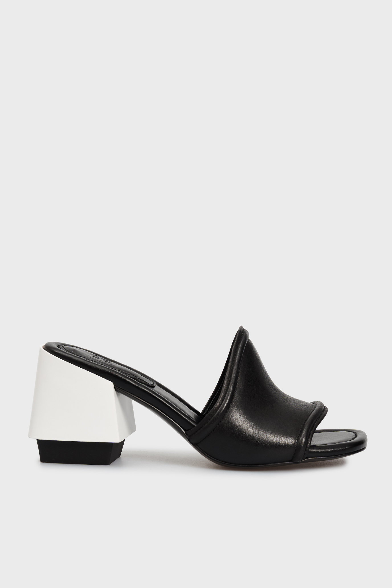 Женские черные кожаные мюли Karolina 6