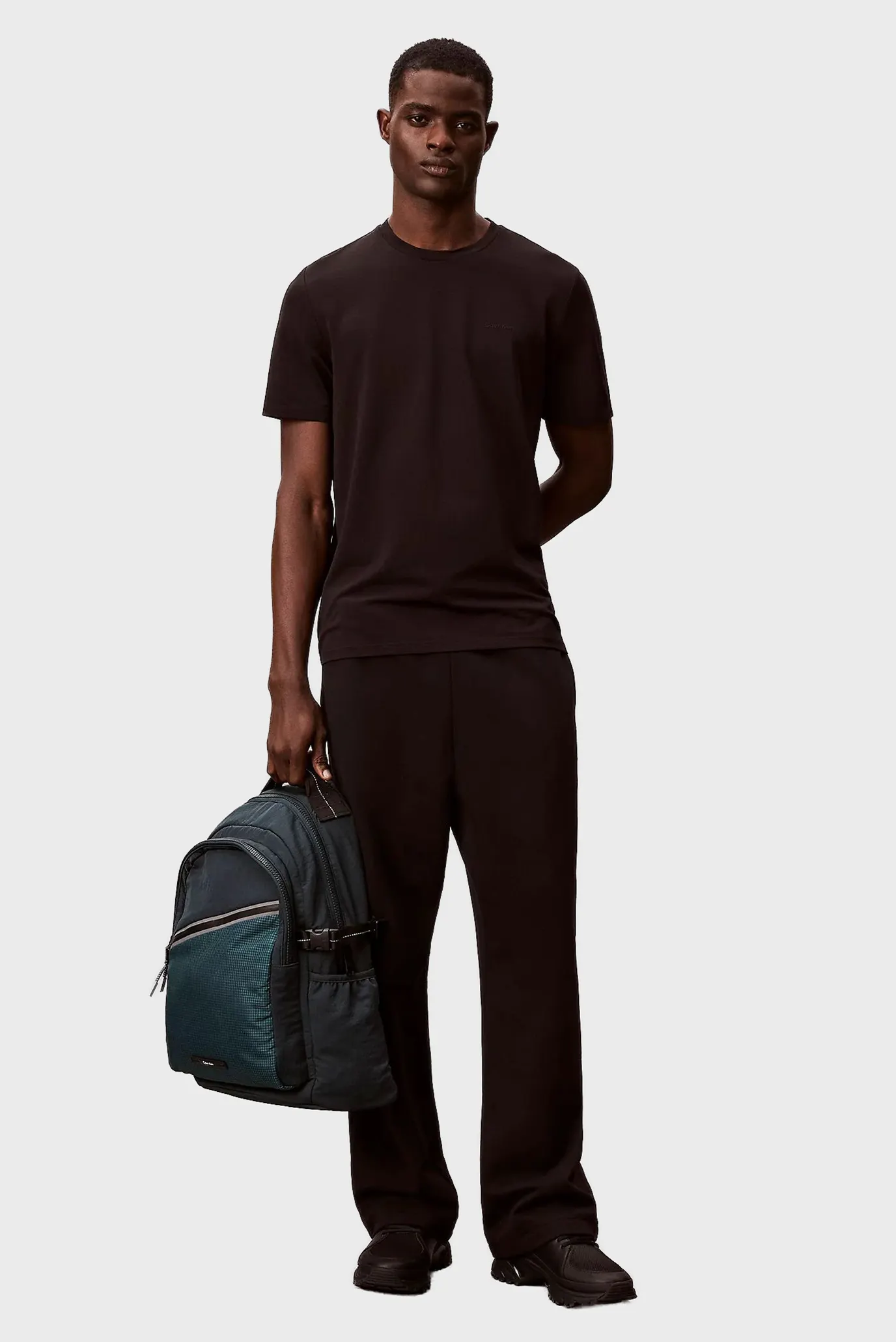 Рюкзак STRIPED UTILITY ZIP ROUND BACKPA 2