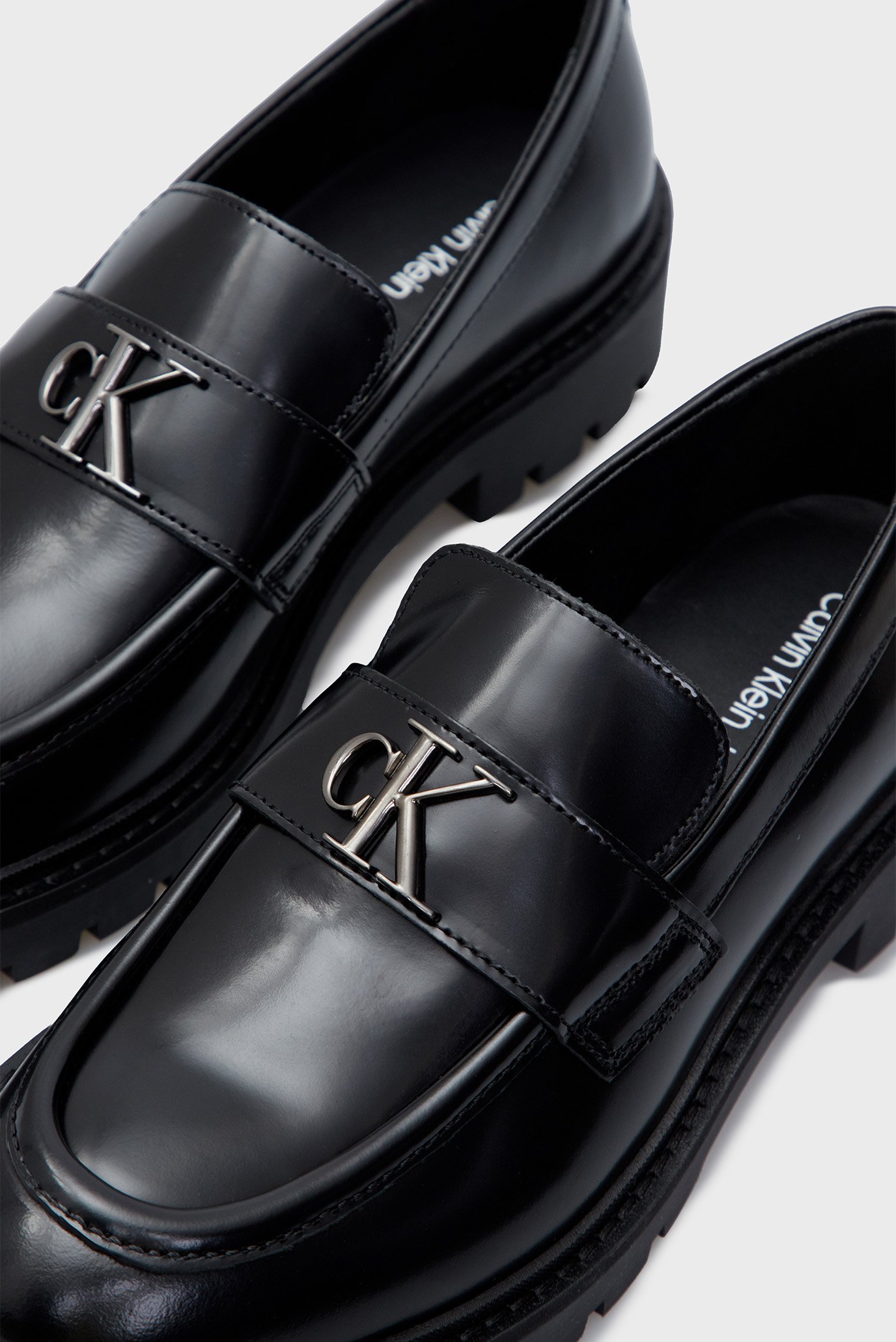 Женские черные кожаные лоферы COMBAT LOAFER MG MTLCalvin Klein Jeans Женские черные кожаные лоферы COMBAT LOAFER MG MTL 2