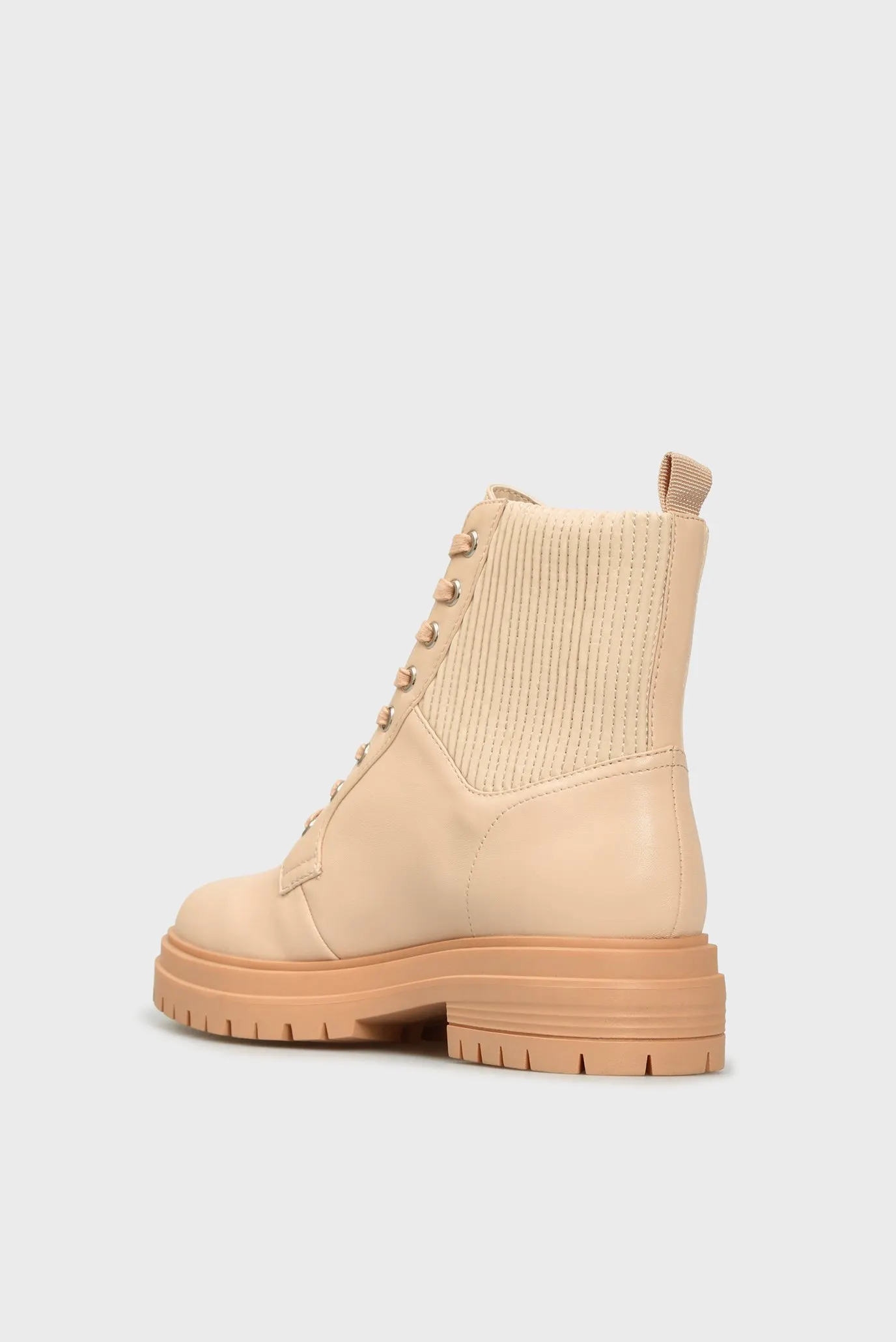 Женские бежевые кожаные ботинки Avice 4