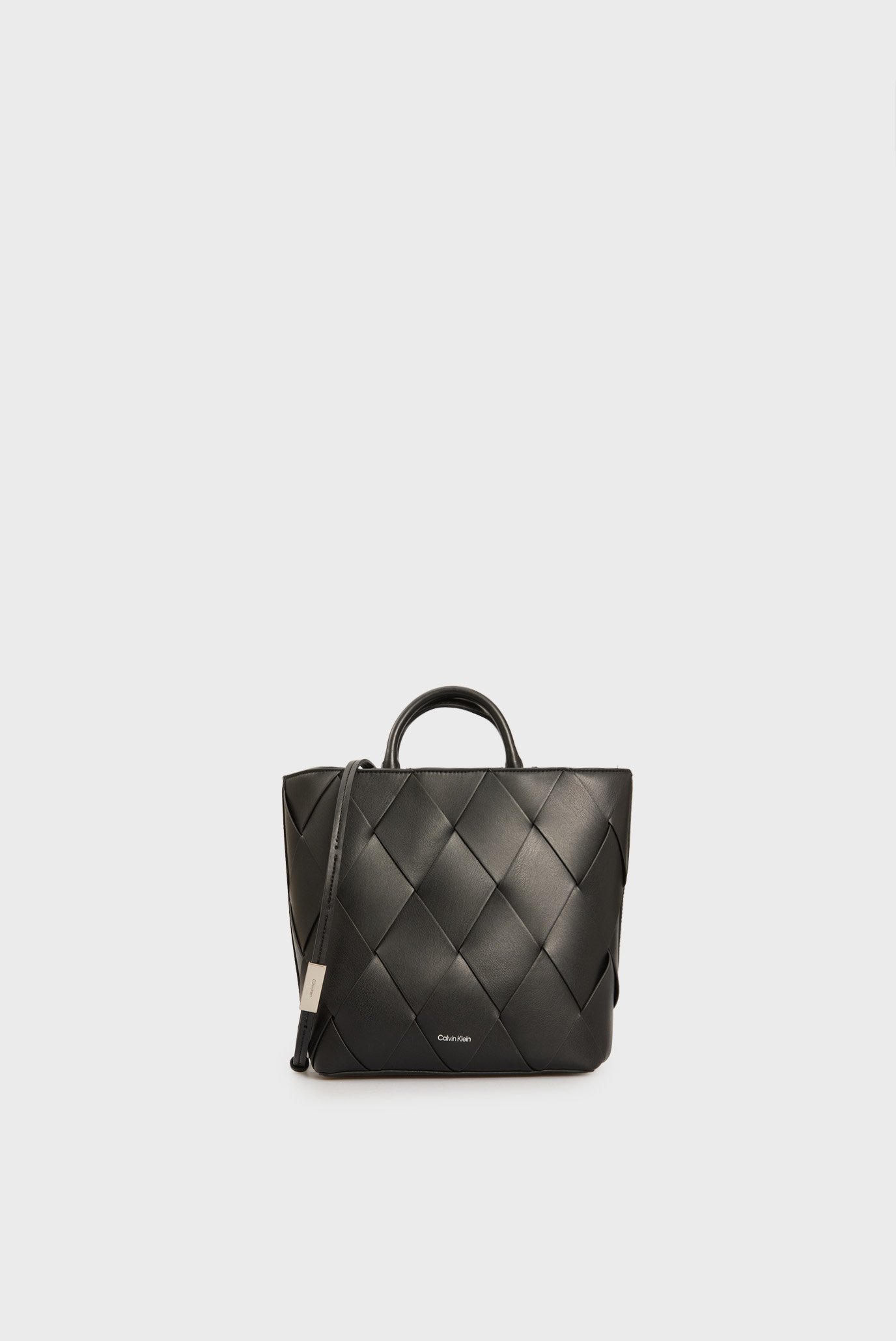 Женская черная сумка CK WOVEN MEDIUM TOTE 1