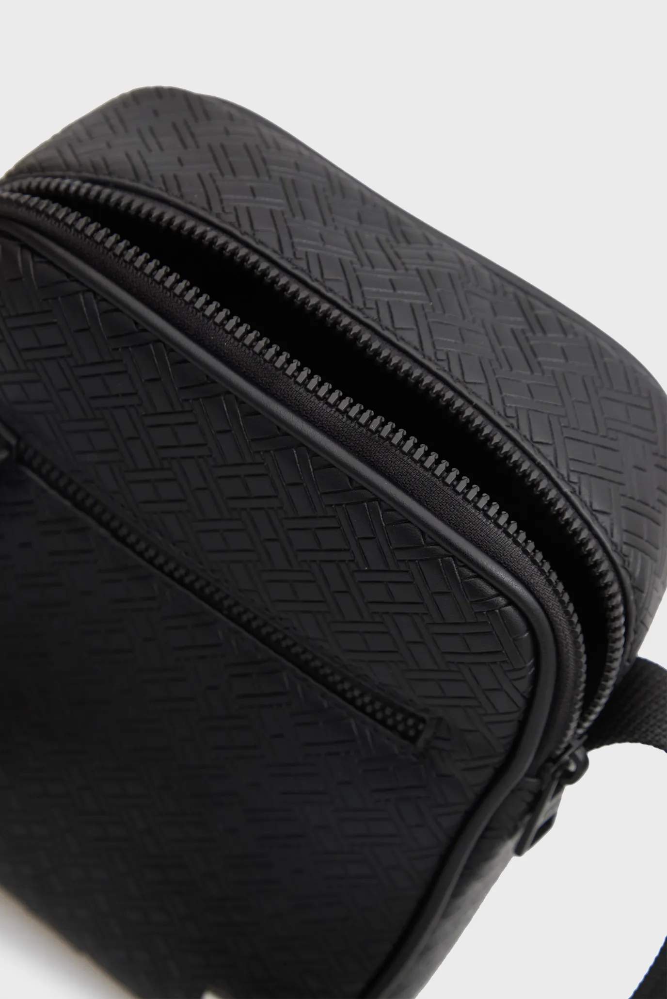 Сумка TH EMBOSSED FLAG MINI REPORTER 5