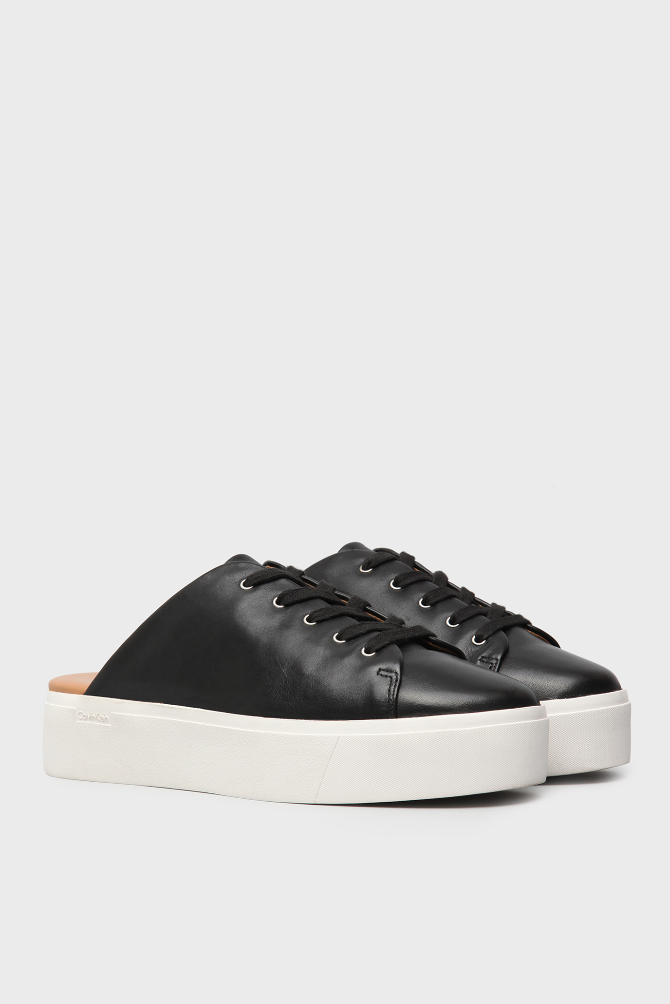 Женские черные кожаные мюли на платформе 7