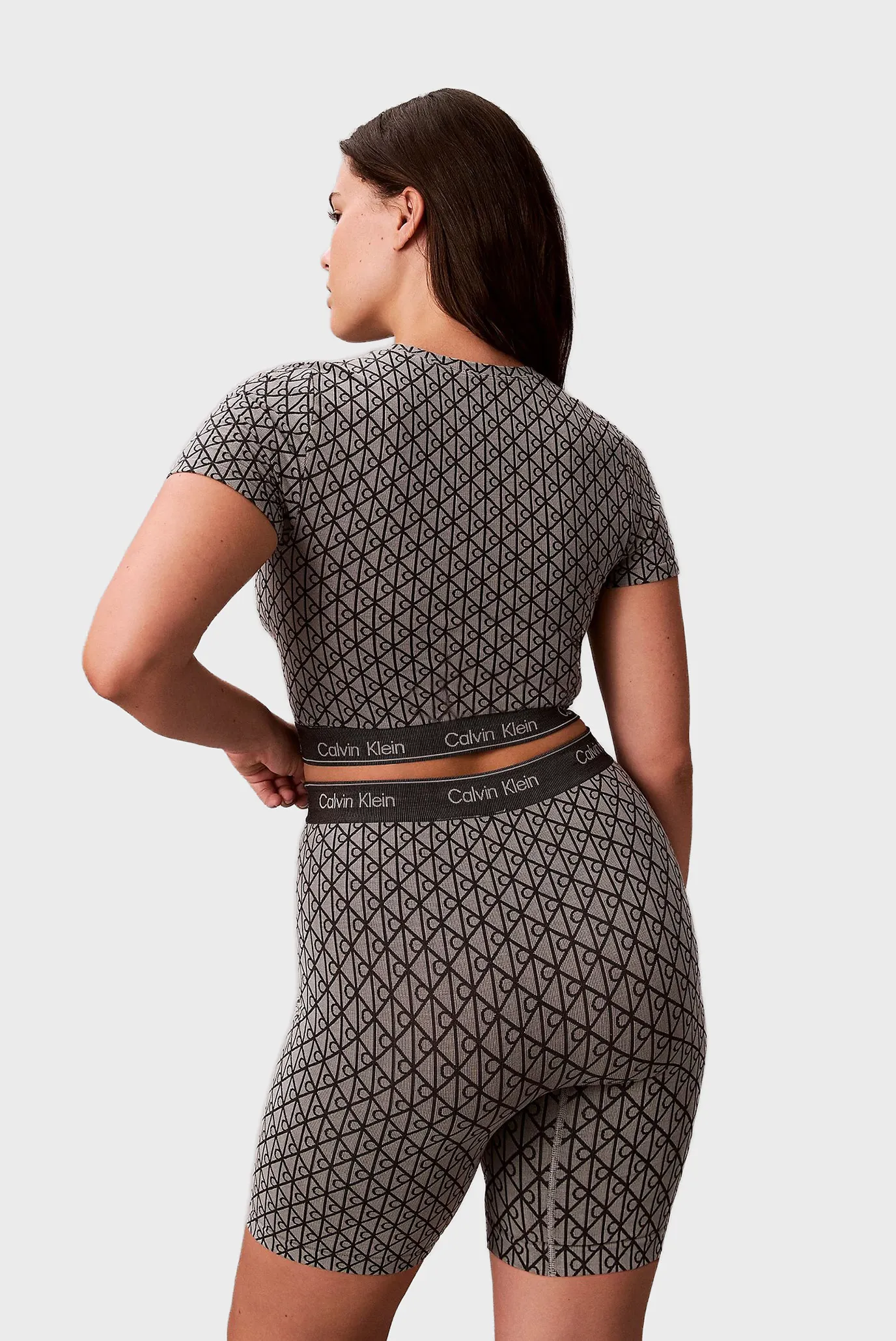 Трусы MID THIGH SHORT 3