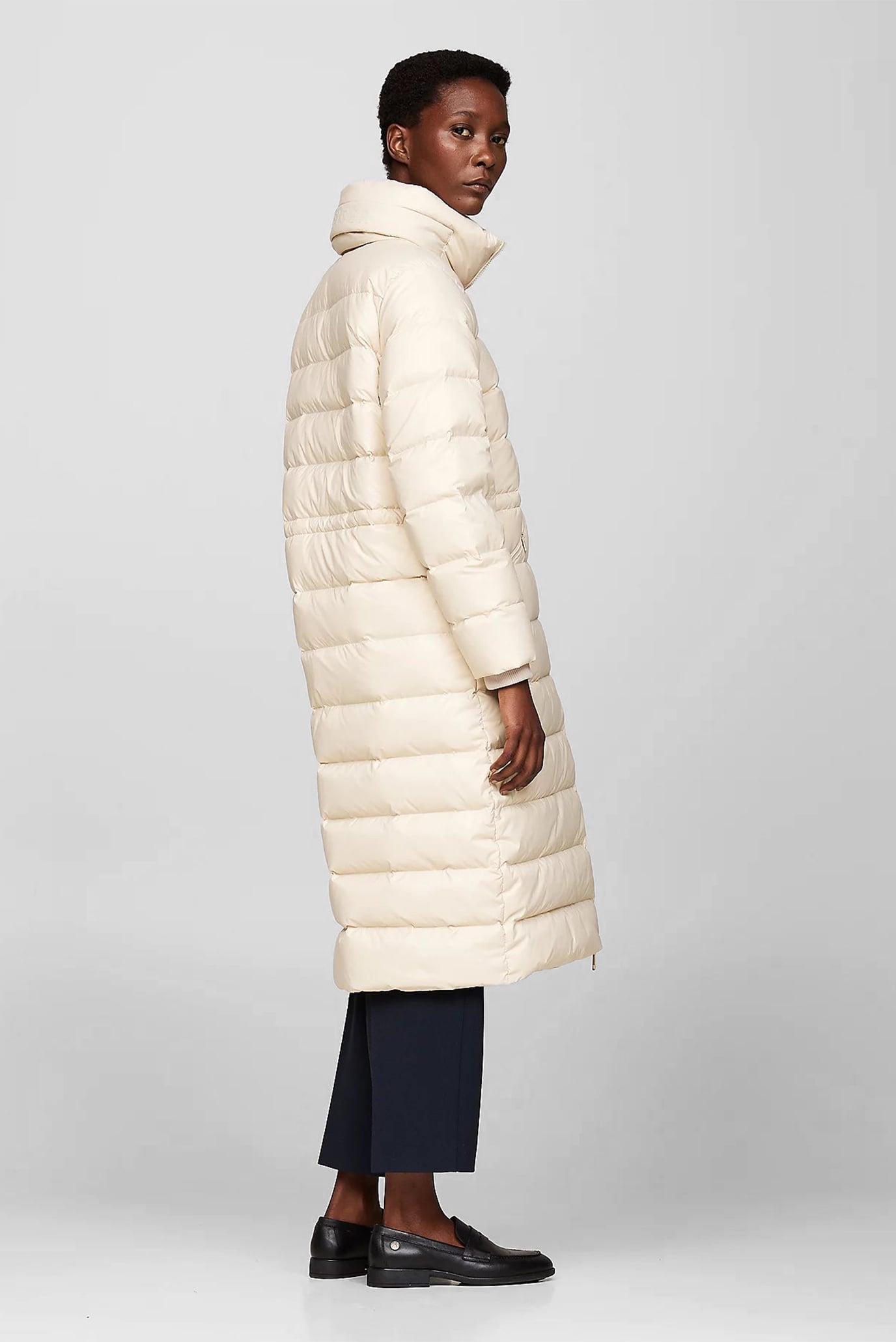 Женский бежевый пуховик MW DOWN  FUNNEL NK MAXI COAT 2