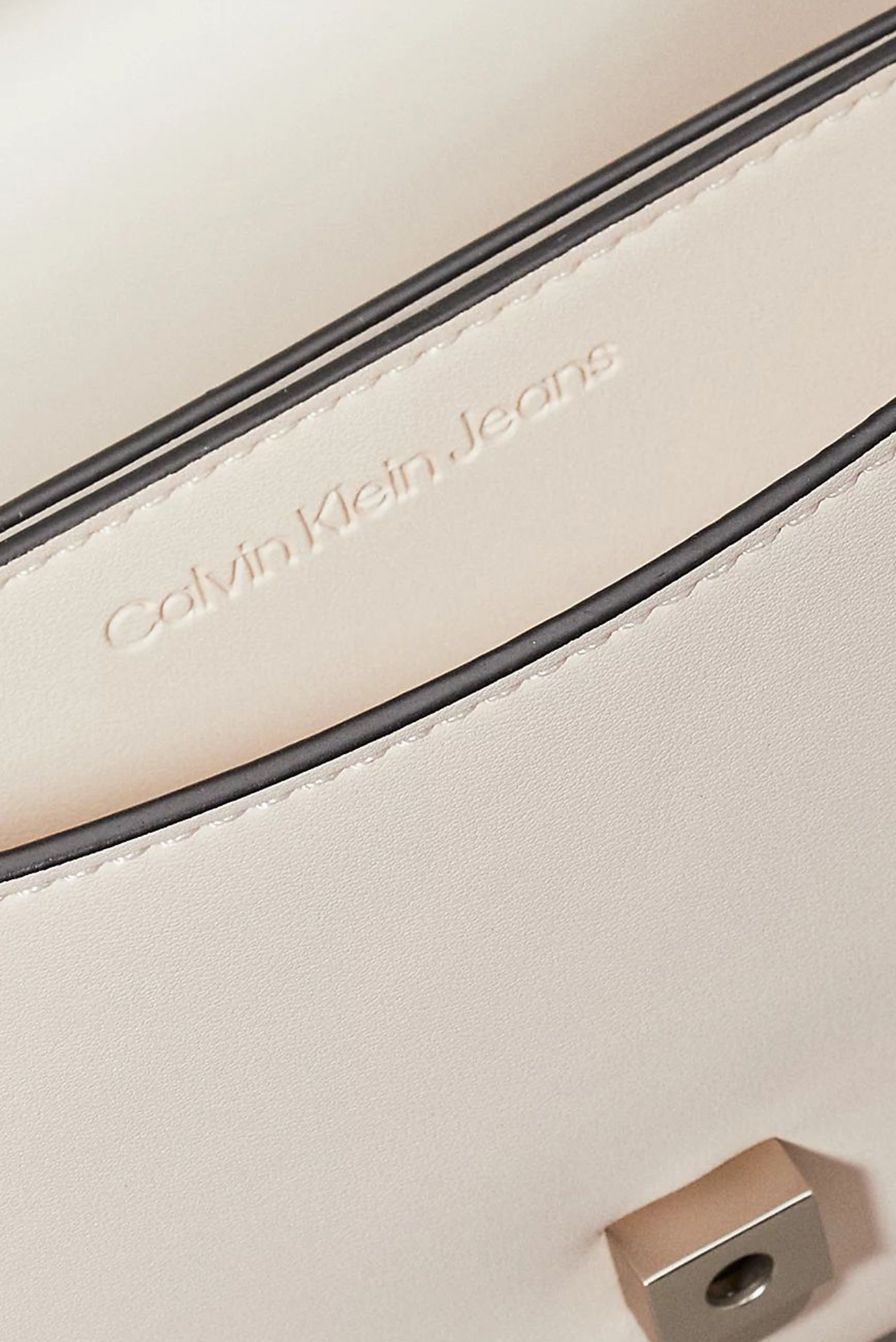 Сумка SCULPTED EW FLAP W CHAIN25 MONO 5