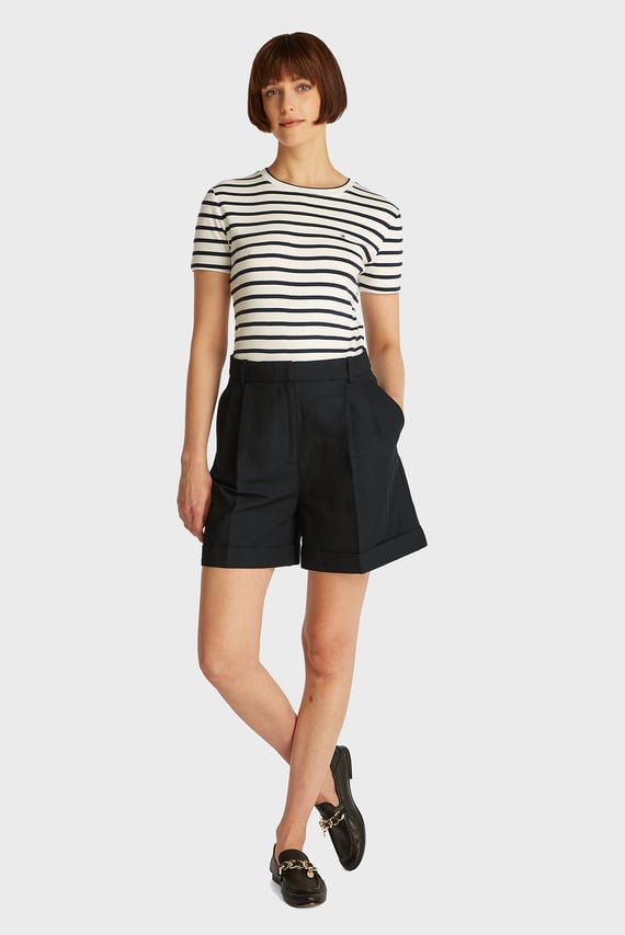 Женские черные шорты PLEATED