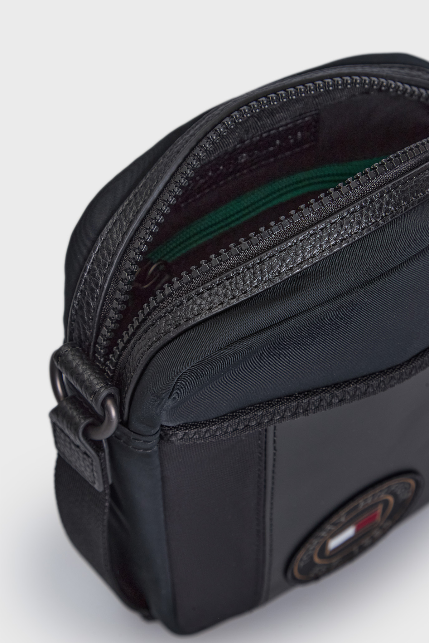 Мужская черная сумка TH BLOCKED MINI REPORTER 6