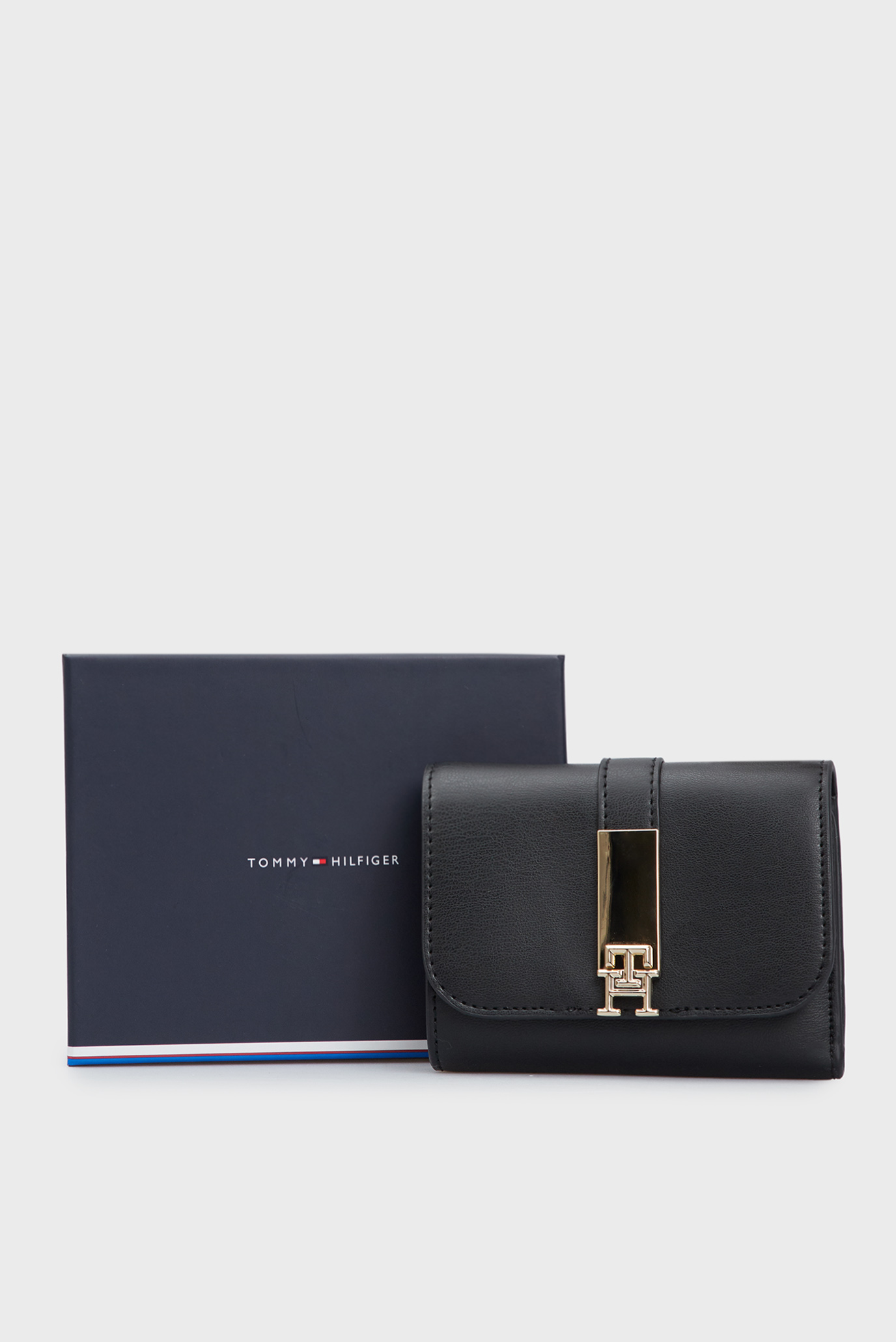 Женский черный кошелек TH HERITAGE MED FLAP 5