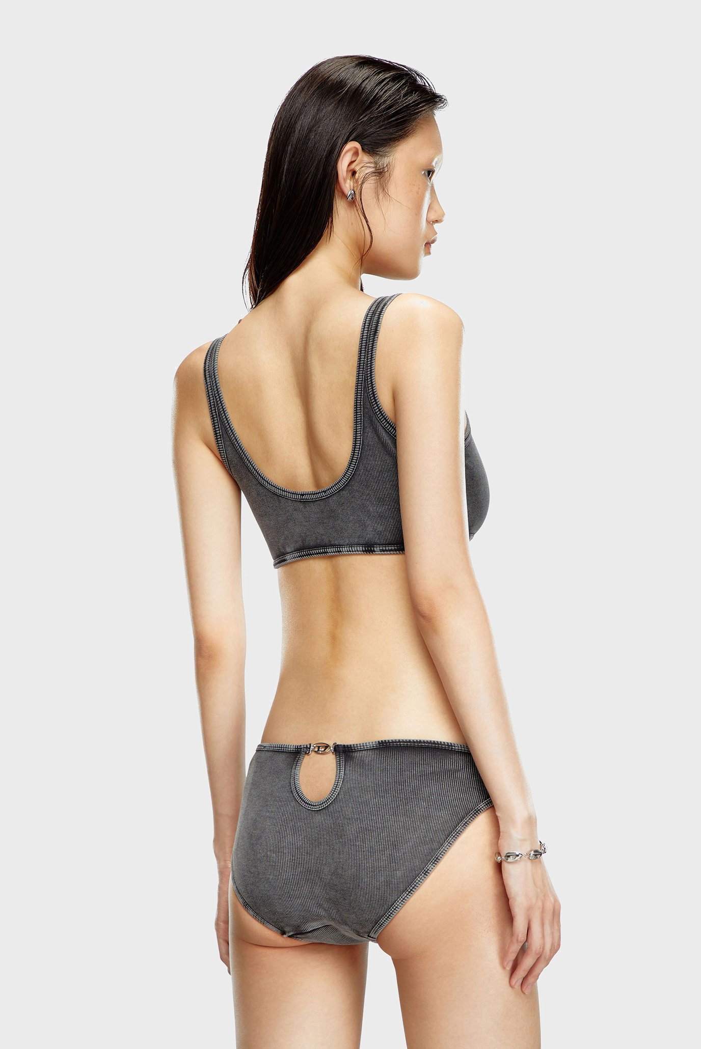 Топ UFSB-OVAL-D-RIB-BRALETTE REGGISENO 3