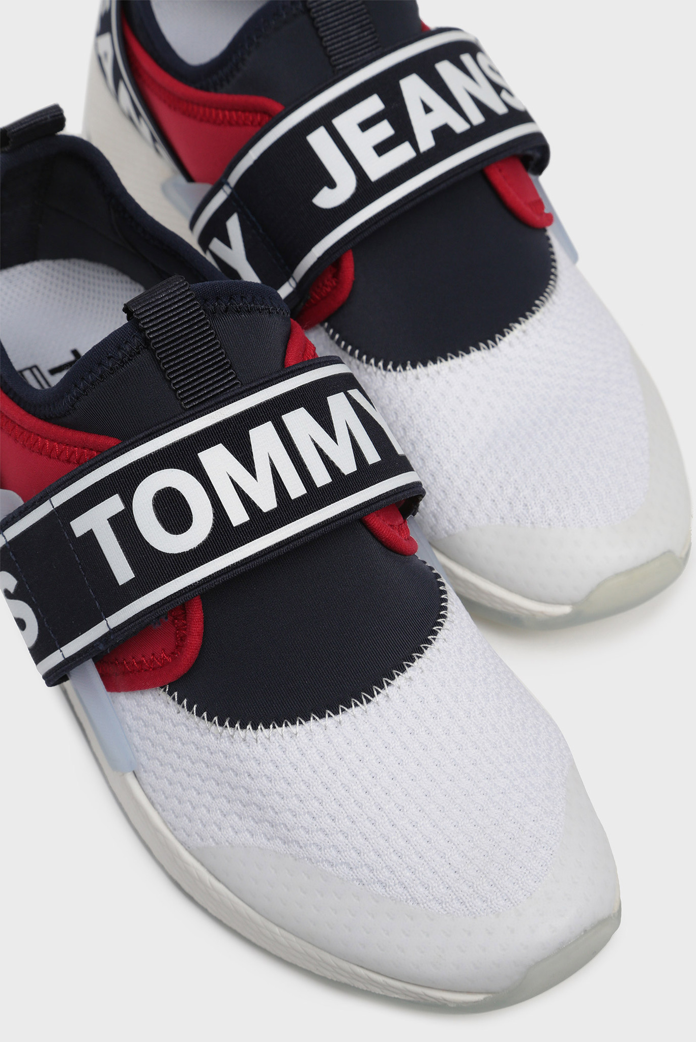 Женские белые кроссовки WMN 5