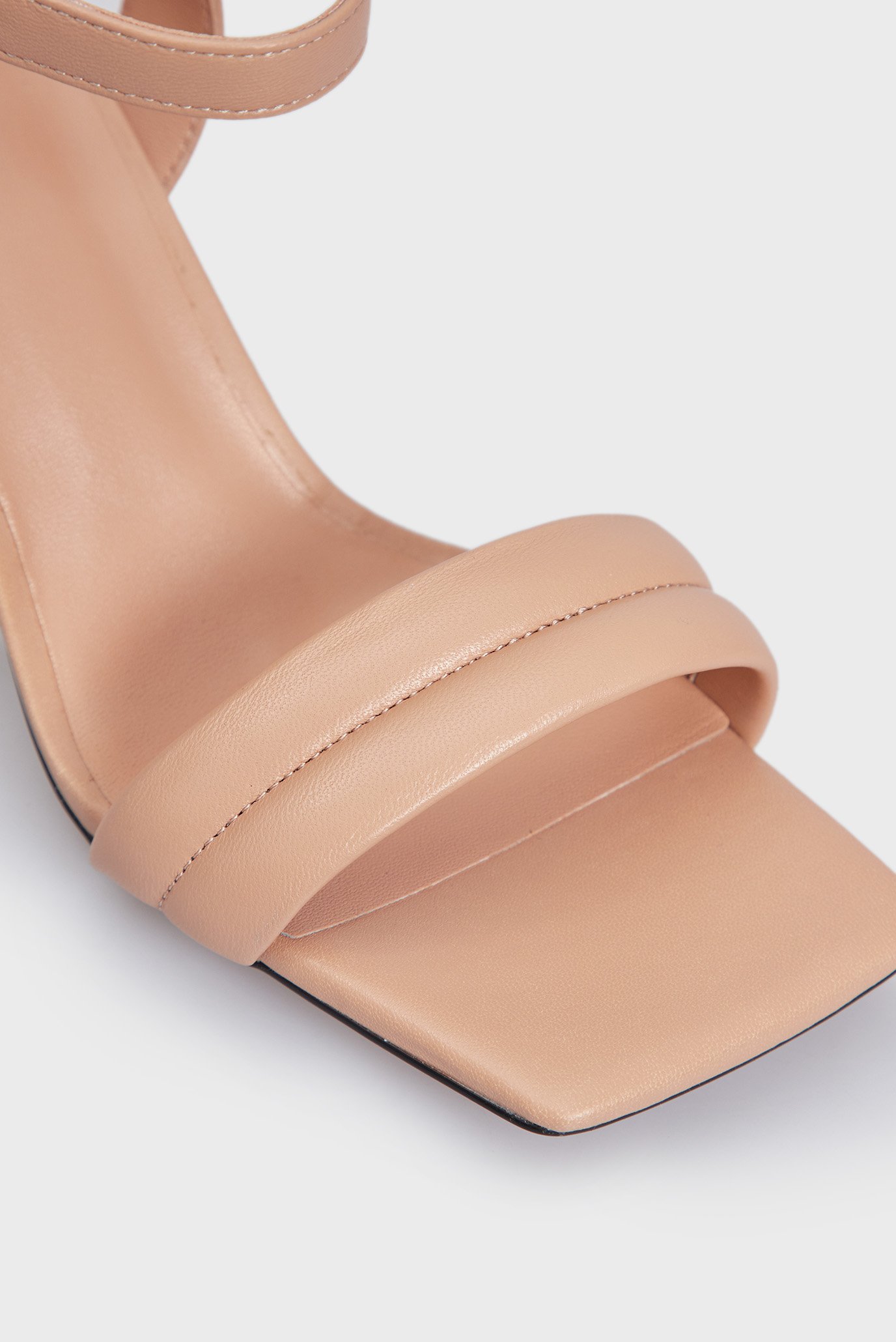 Женские бежевые кожаные босоножки Summer 2