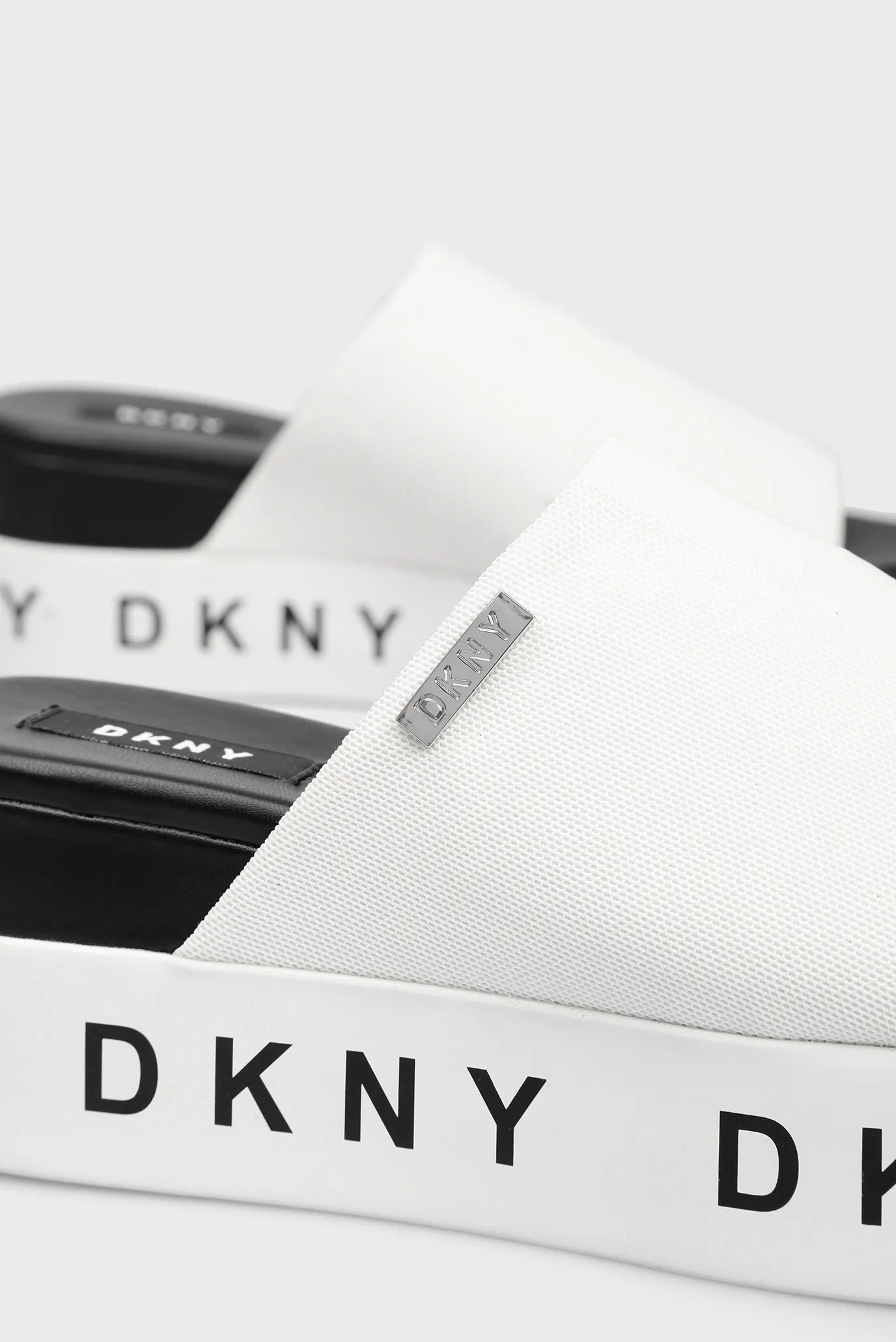 Женские белые слайдеры CARLI 10