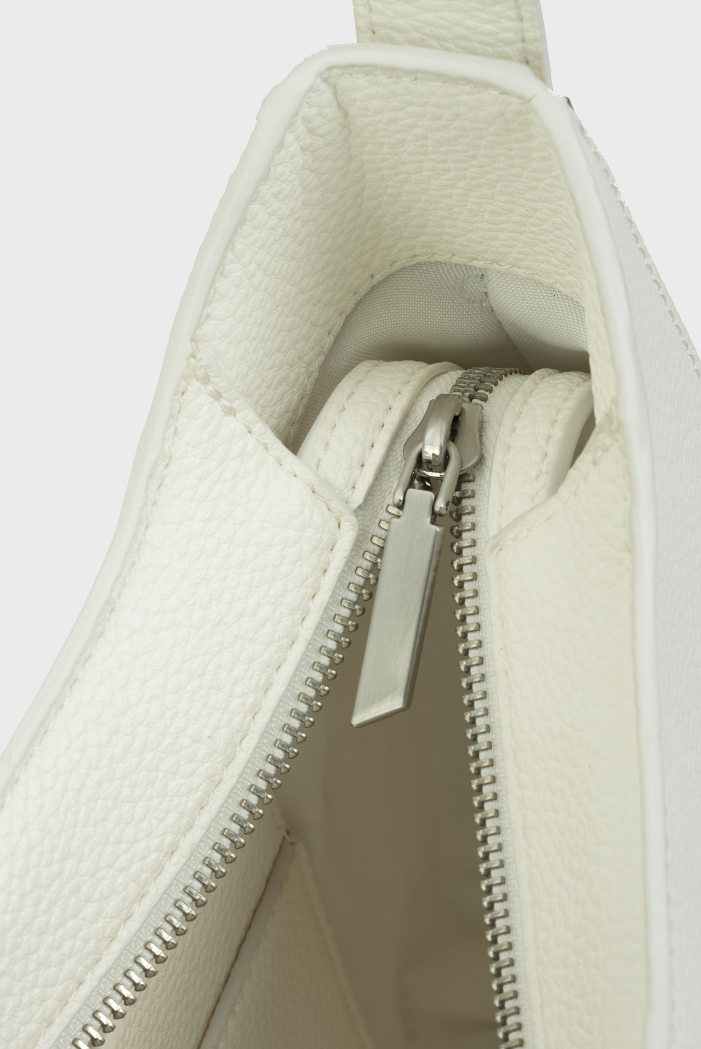 Сумка CK MUST PLUS SHOULDER BAG MD 4