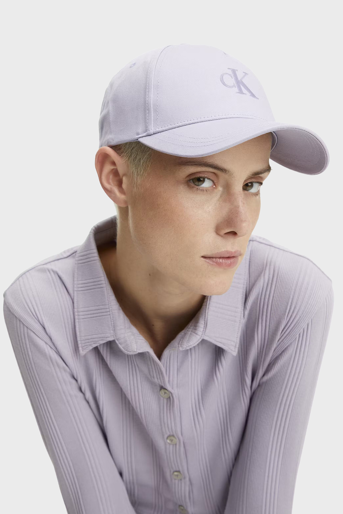 Женская сиреневая кепка ARCHIVE 5