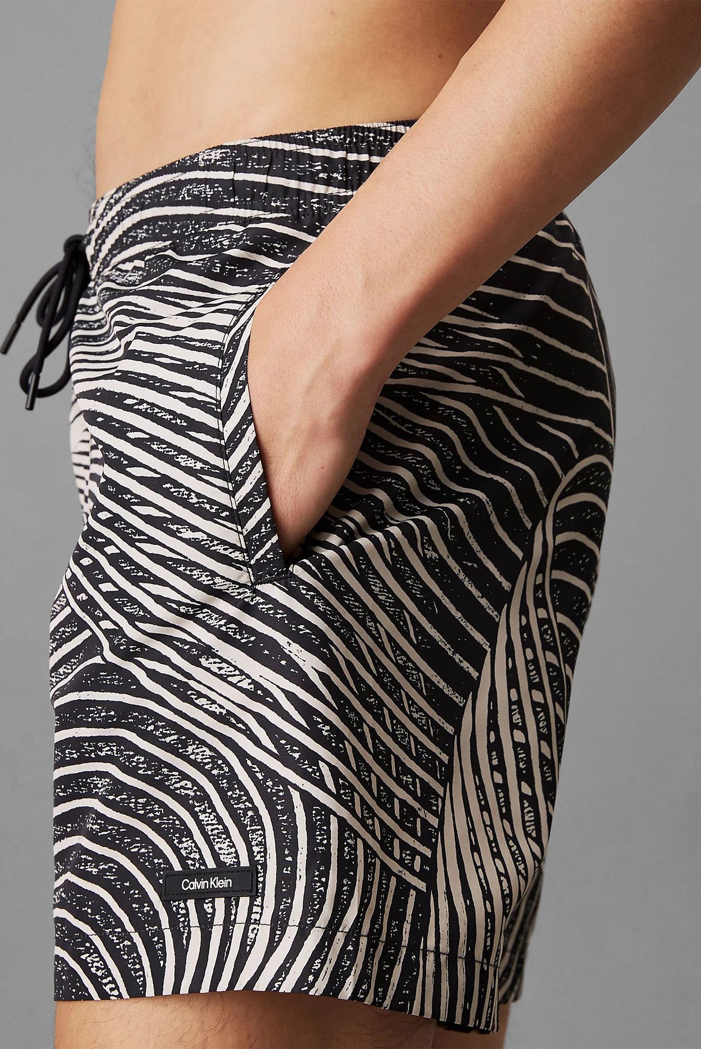 Мужские черные плавательные шорты с узором MEDIUM DRAWSTRING-PLACED 4