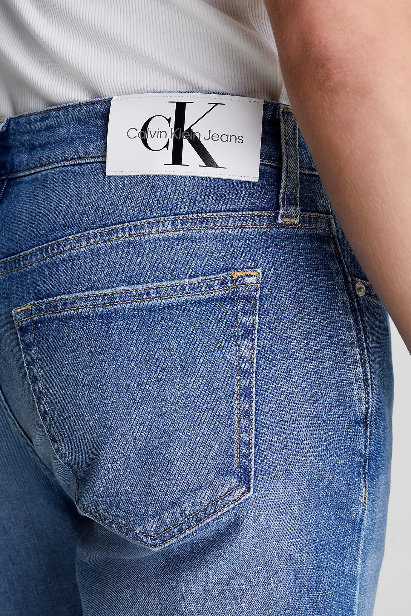 Джинсы REGULAR TAPER 4