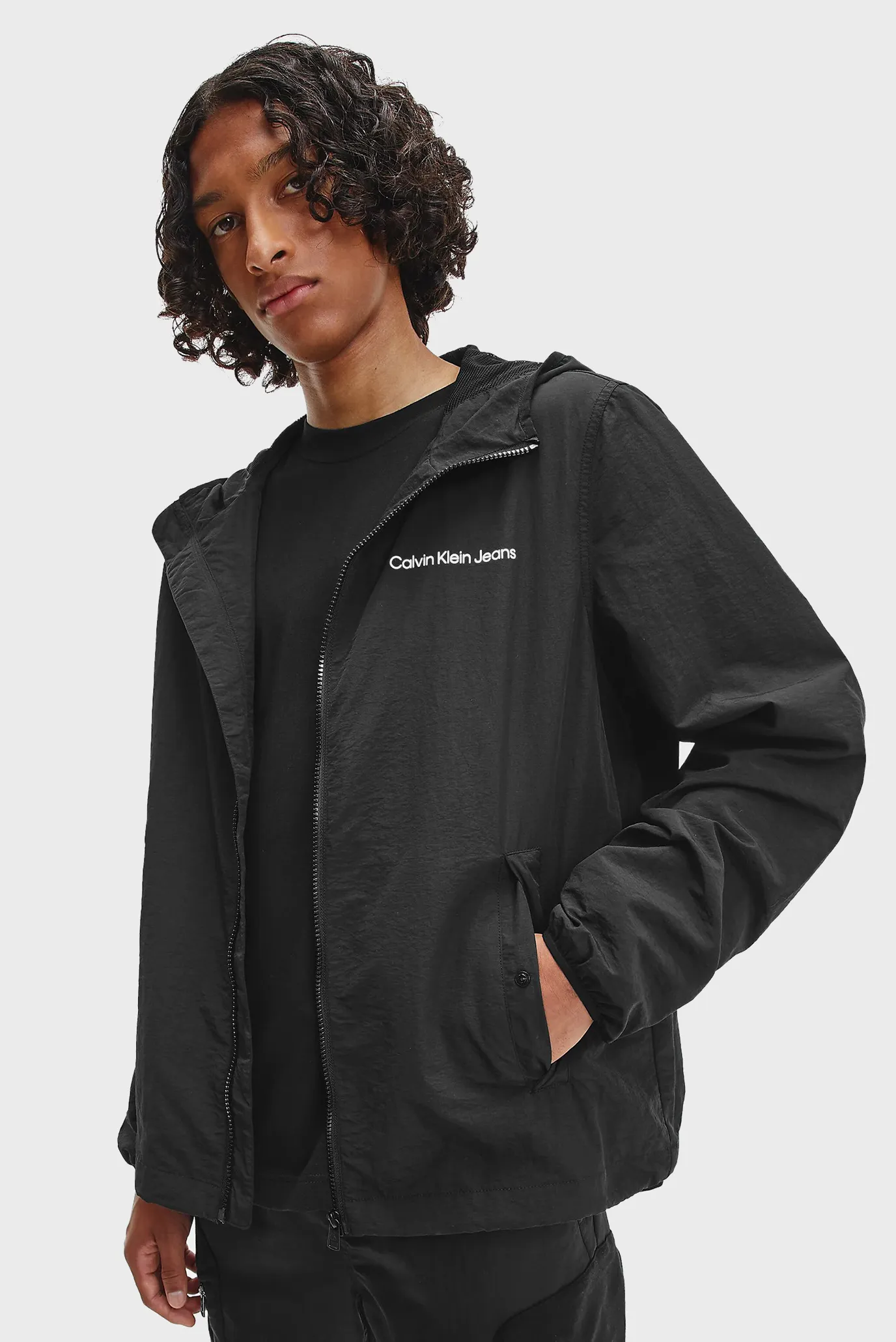 Мужская черная ветровка 6