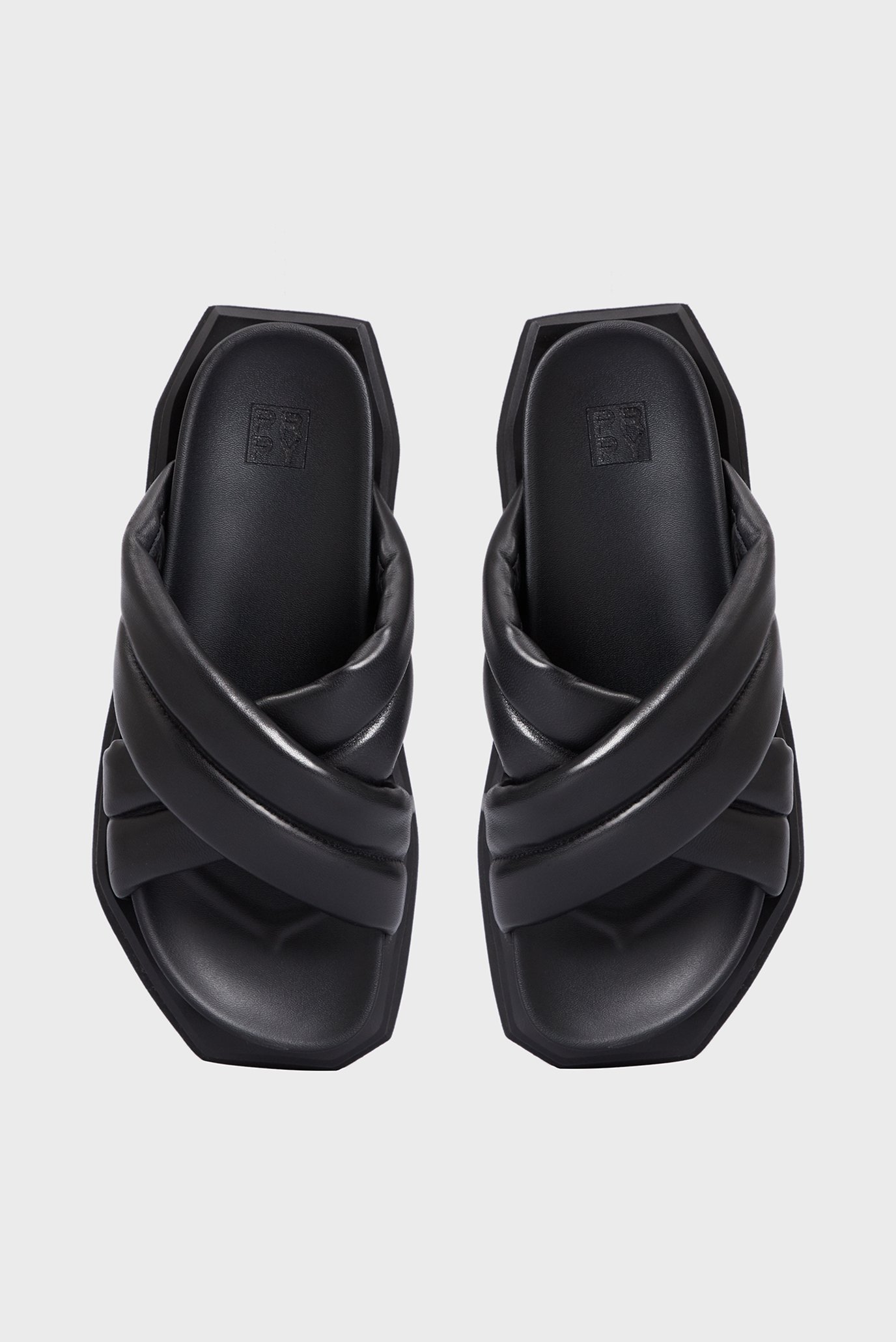 Женские черные кожаные слайдеры Betsy 4
