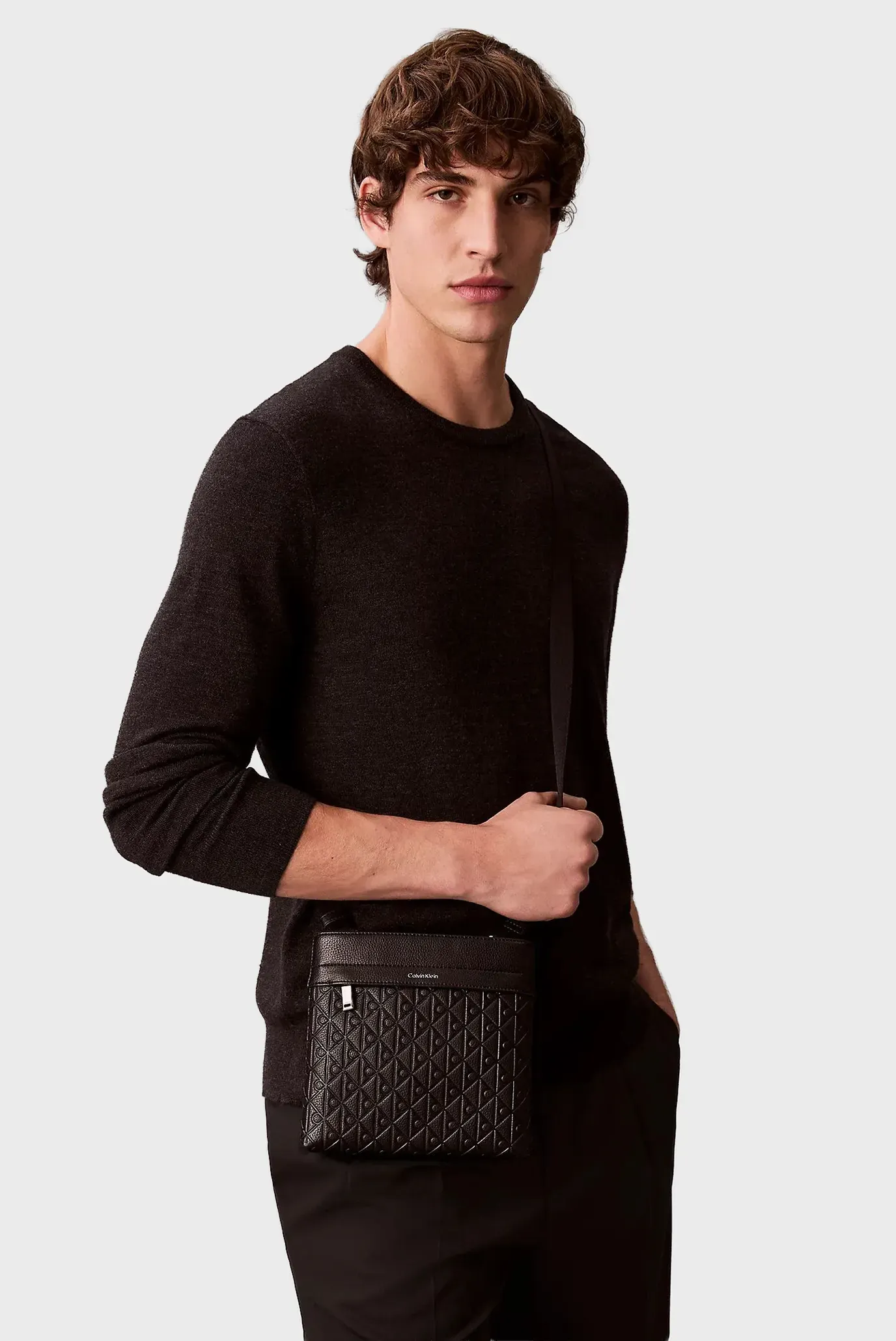 Сумка/EMBOSSED WOVEN FLATPACK 2