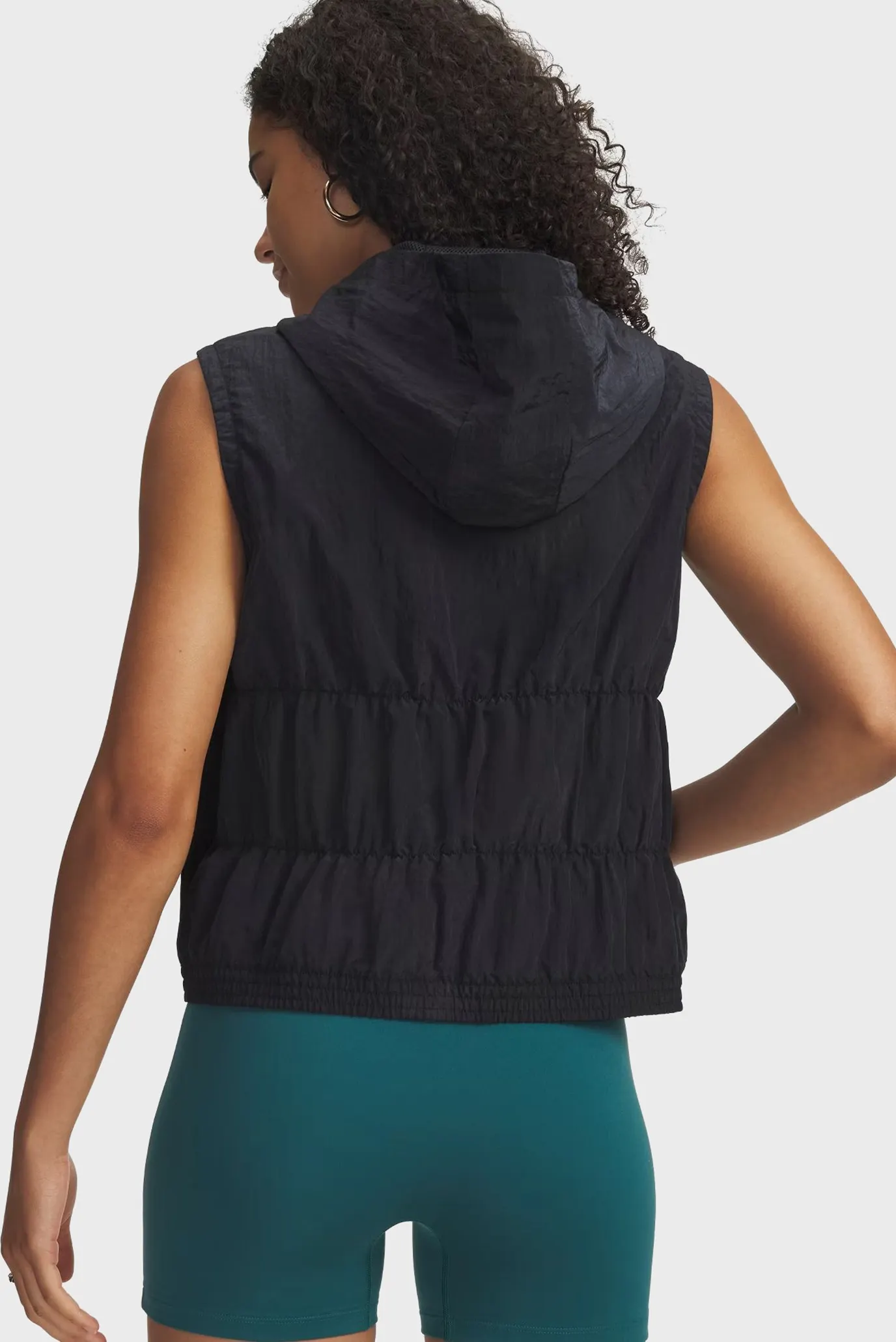Ветровка UA Rival Woven Ruched Vest-BLK 3