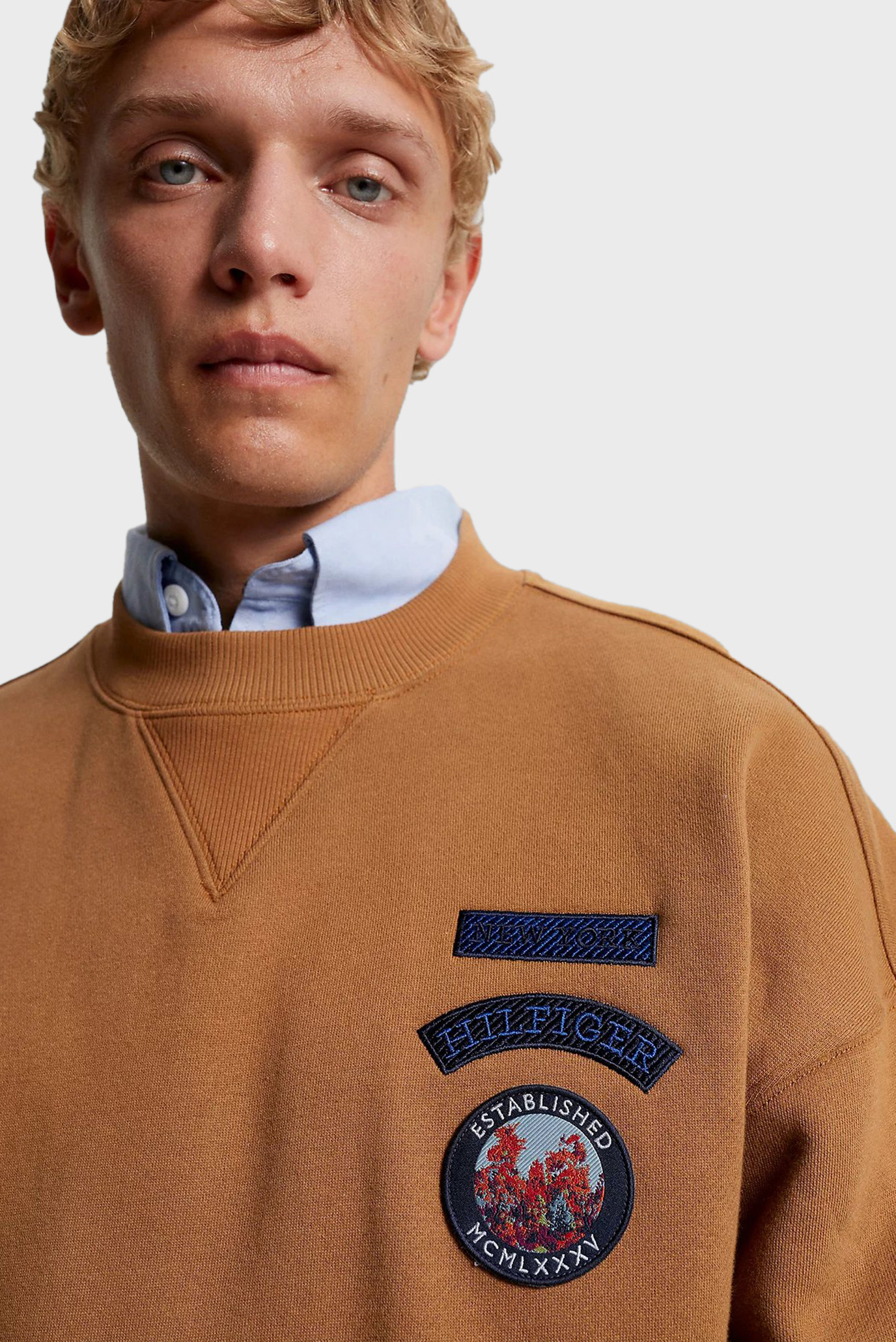 Мужской коричневый свитшот MOUNTAIN MULTI BADGE 4