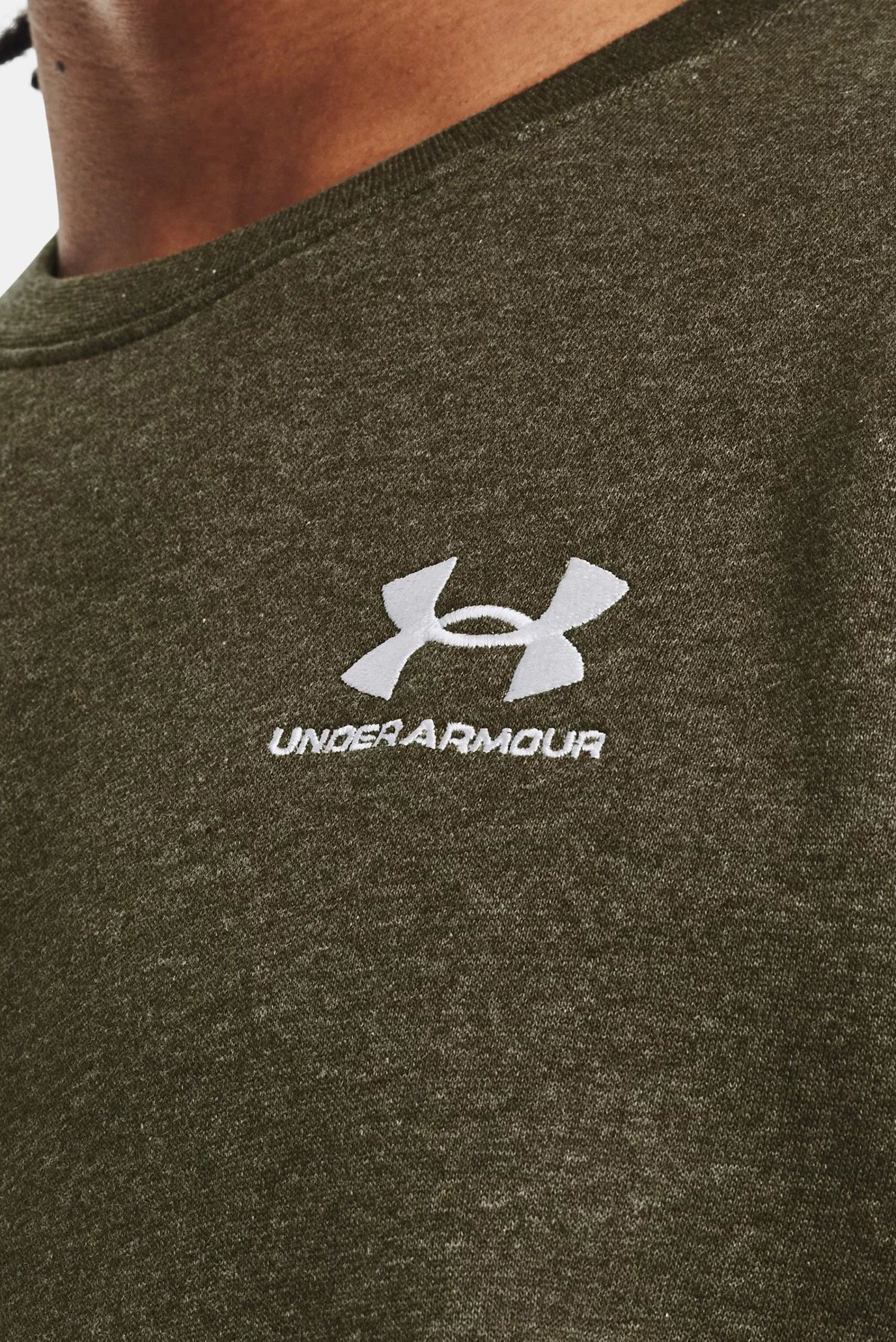 Мужской оливковый свитшот UA Essential Fleece Crew-GRNUnder Armour Мужской оливковый свитшот UA Essential Fleece Crew-GRN 4