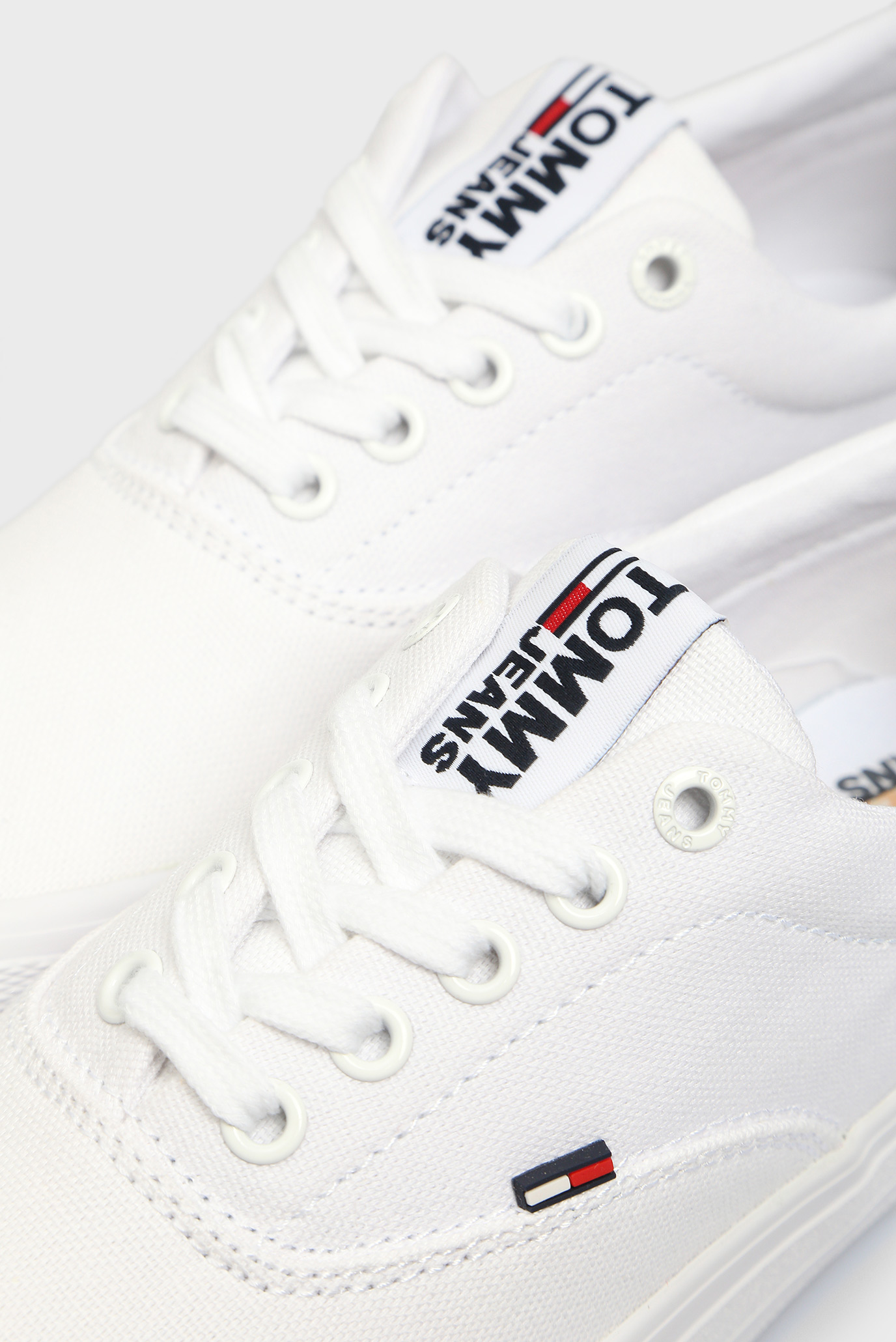 Женские белые кеды WMN CLASSIC 10