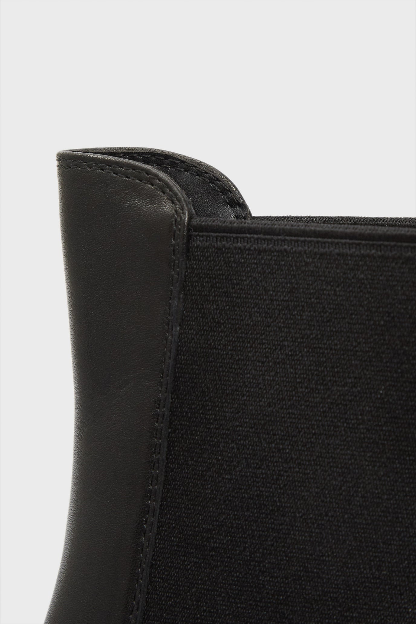 Женские черные кожаные ботильоны Canella 2