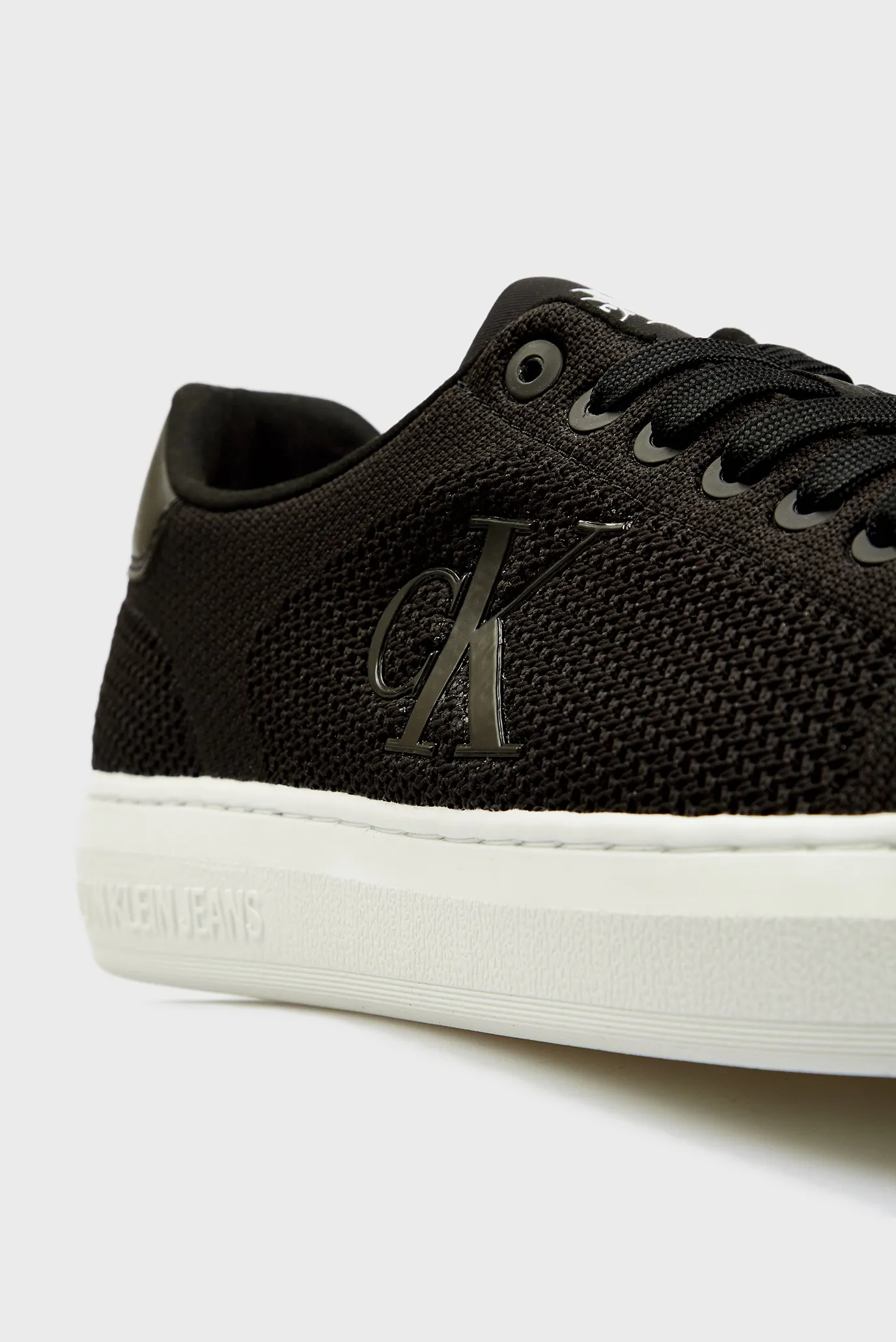 Мужские черные сникеры 6