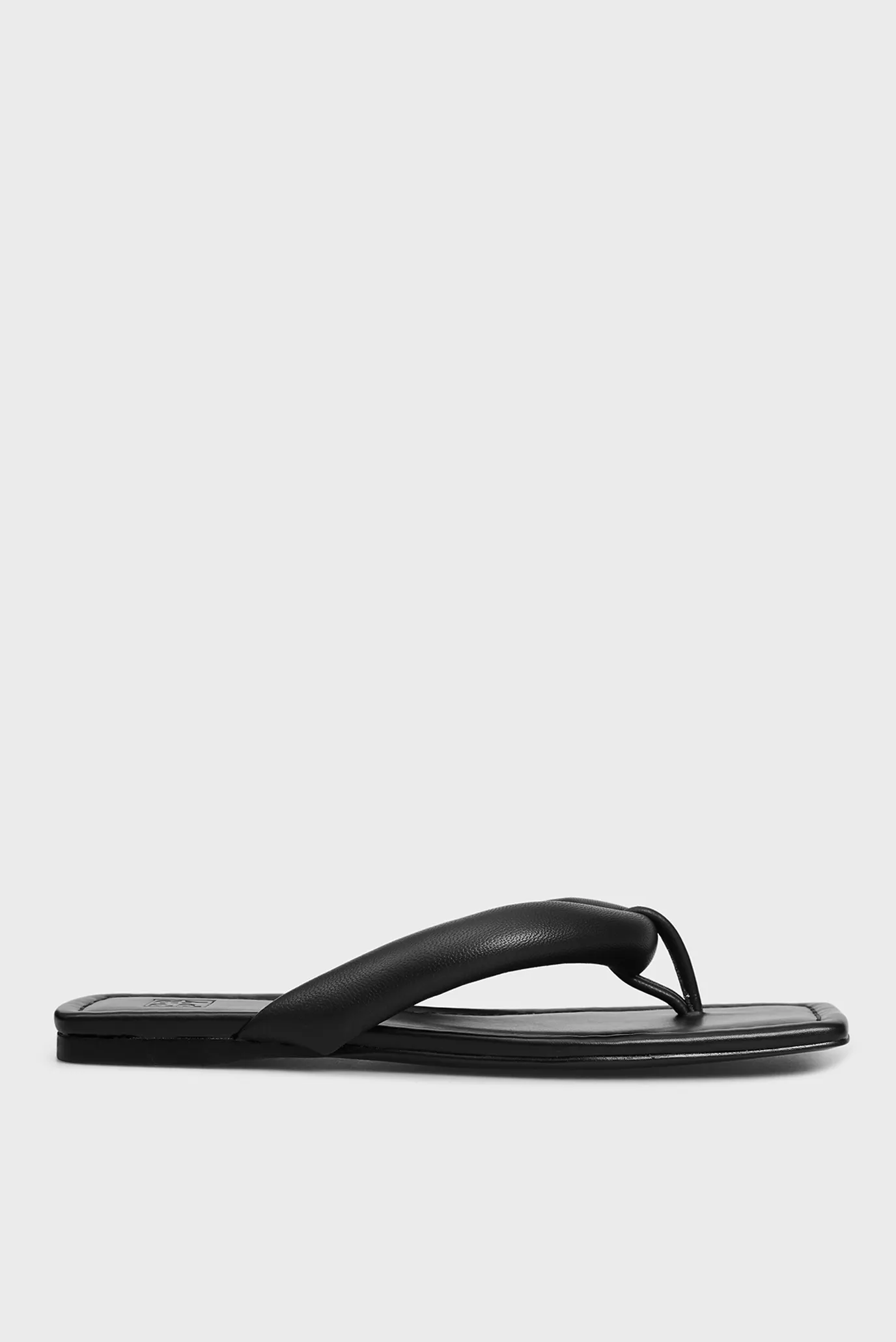 Женские черные кожаные вьетнамки Renata 6