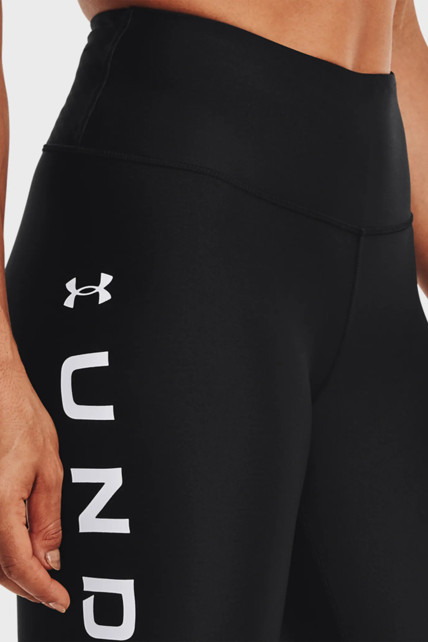 Женские черные тайтсы UA HG Armour Branded Leg-BLK 10